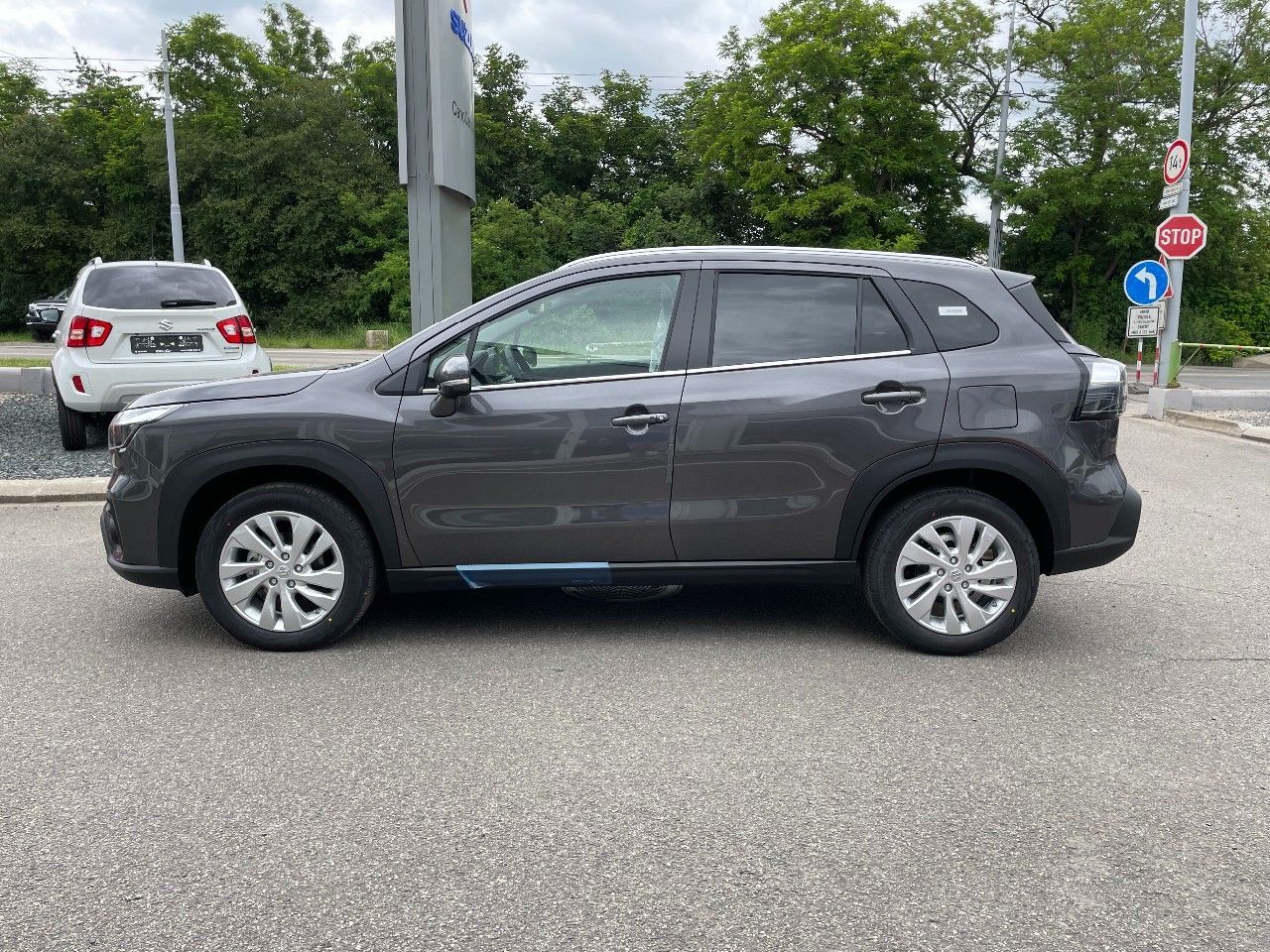 Suzuki S-Cross, 4x4 Premium - fotka 4