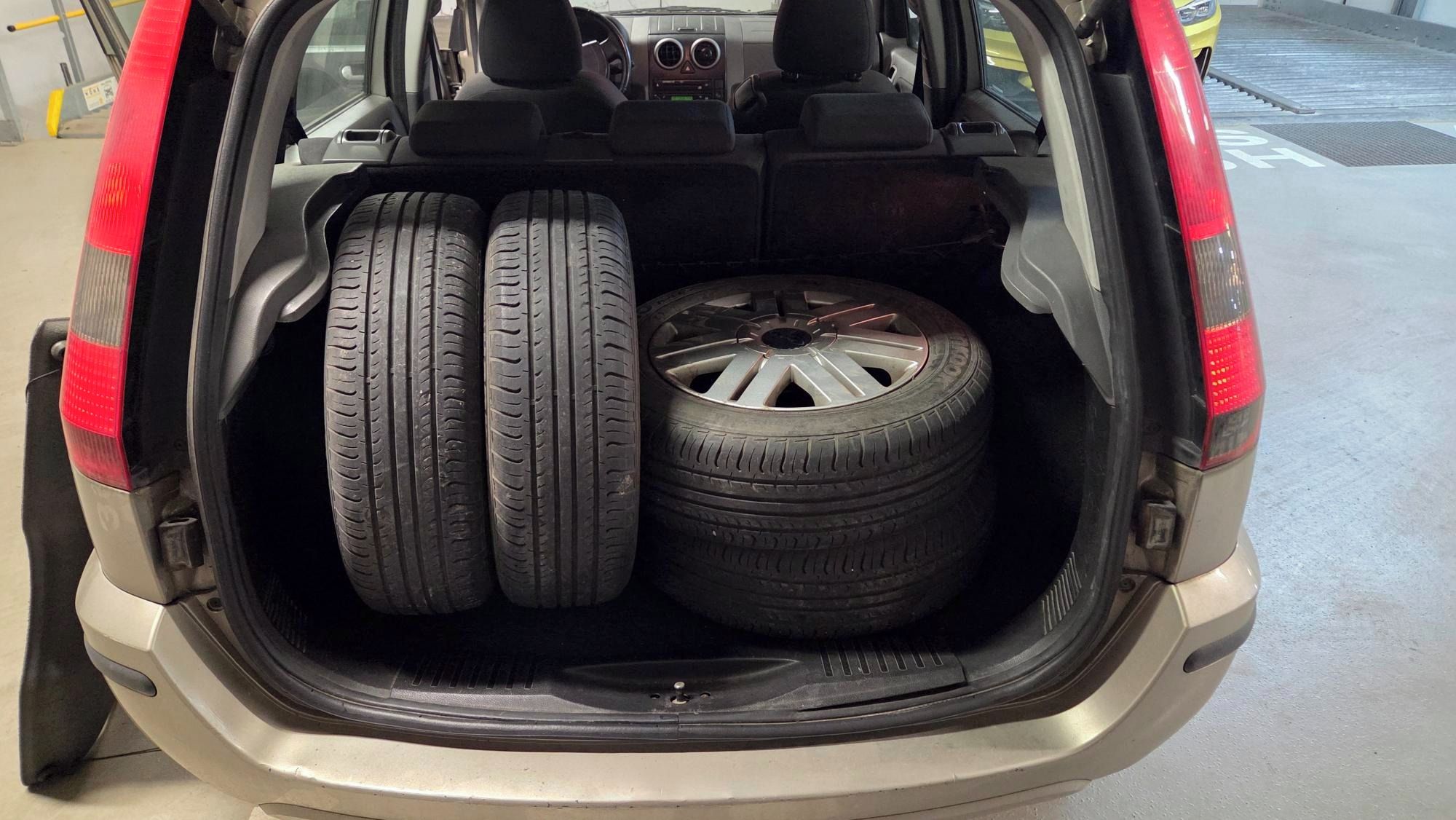 Ford Fusion, 1,4 benzín automat - fotka 5