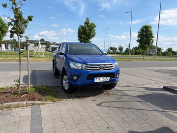 2.4 D-4D 4x4 - 60 000km