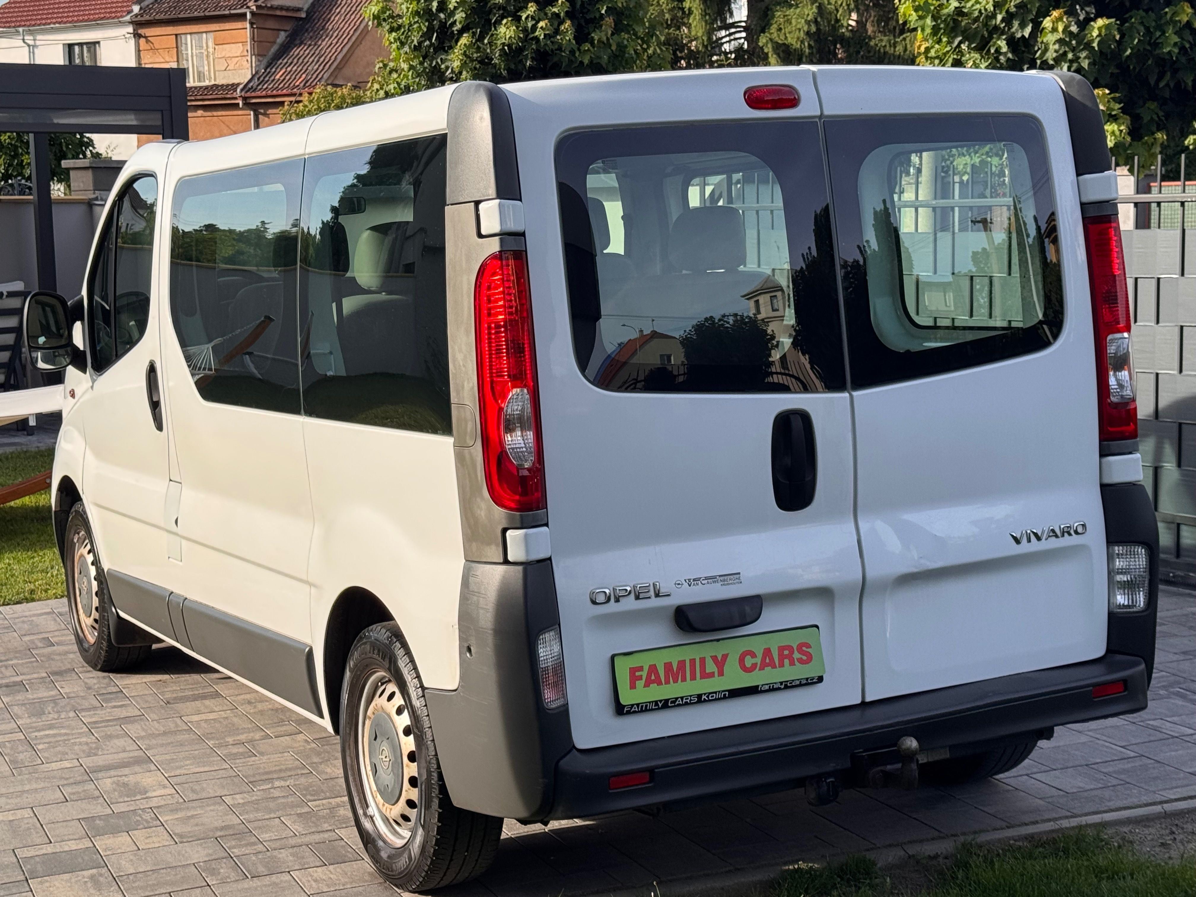 Opel Vivaro, 2.0,1.MAJITEL,6MÍST,AC,TAŽNÉ - fotka 4
