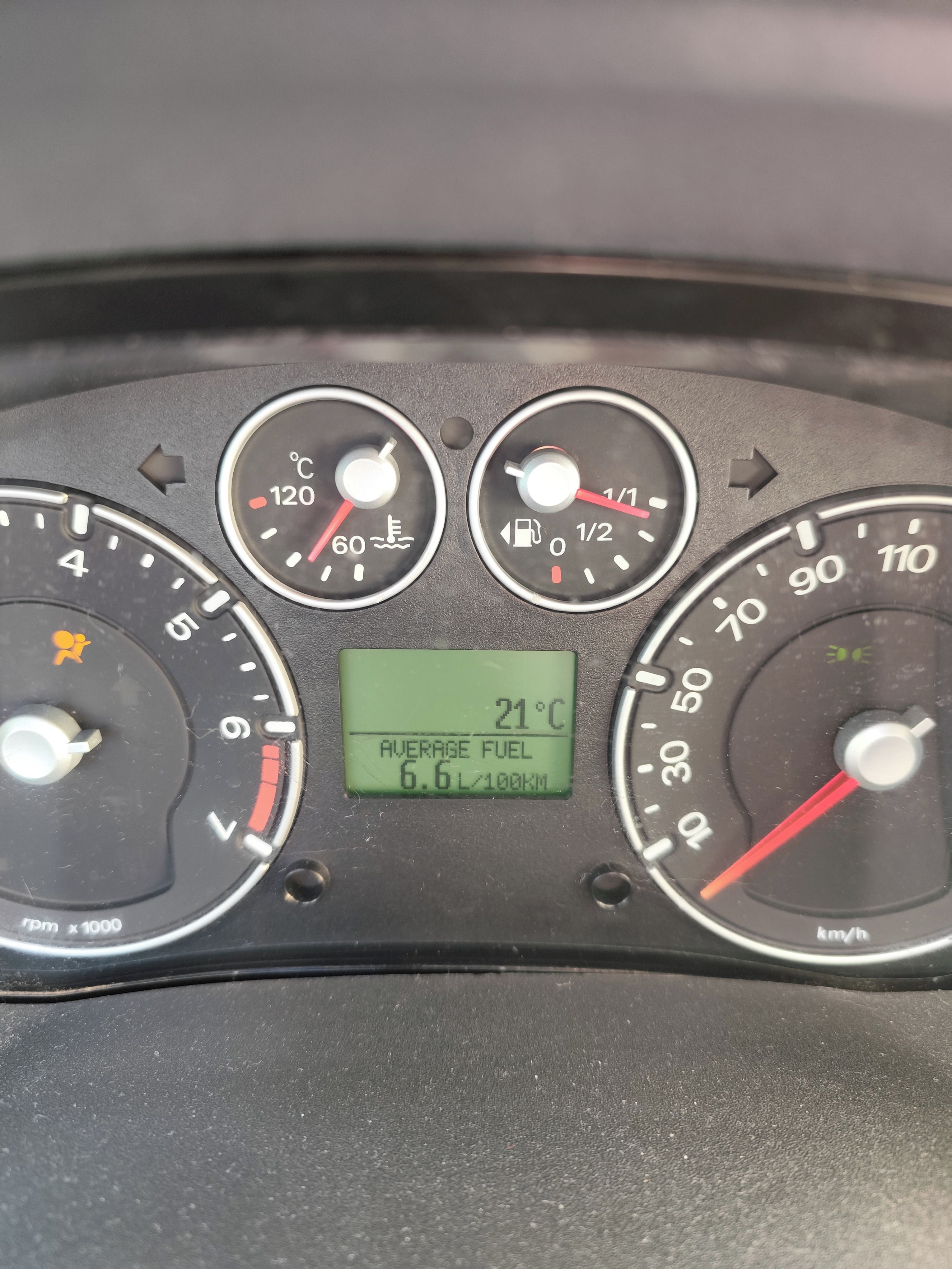 Ford Fiesta, 1,3 benzín - servisováno - fotka 4