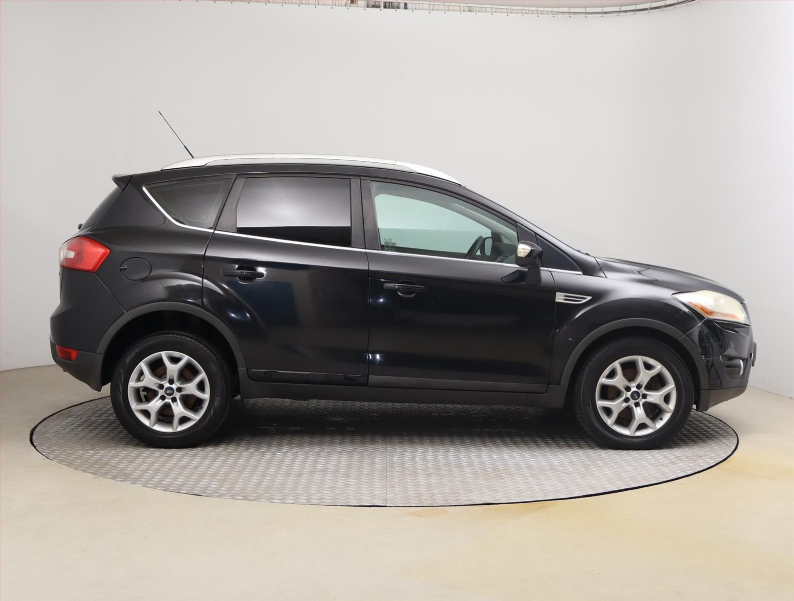 Ford Kuga, 2.0 TDCi, 4X4 - fotka 6