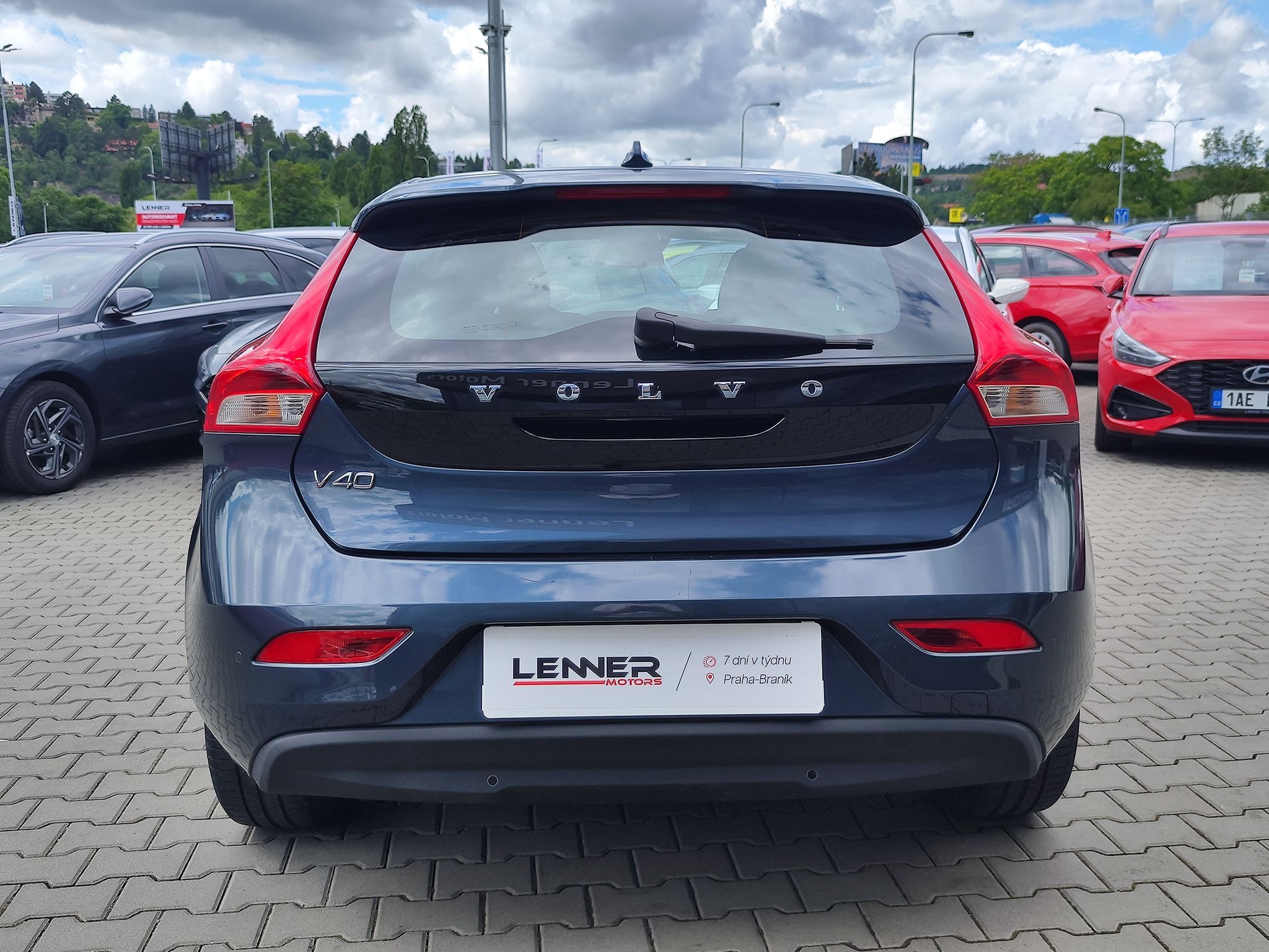 Volvo V40, 2.0i/90kW kinetic - fotka 6