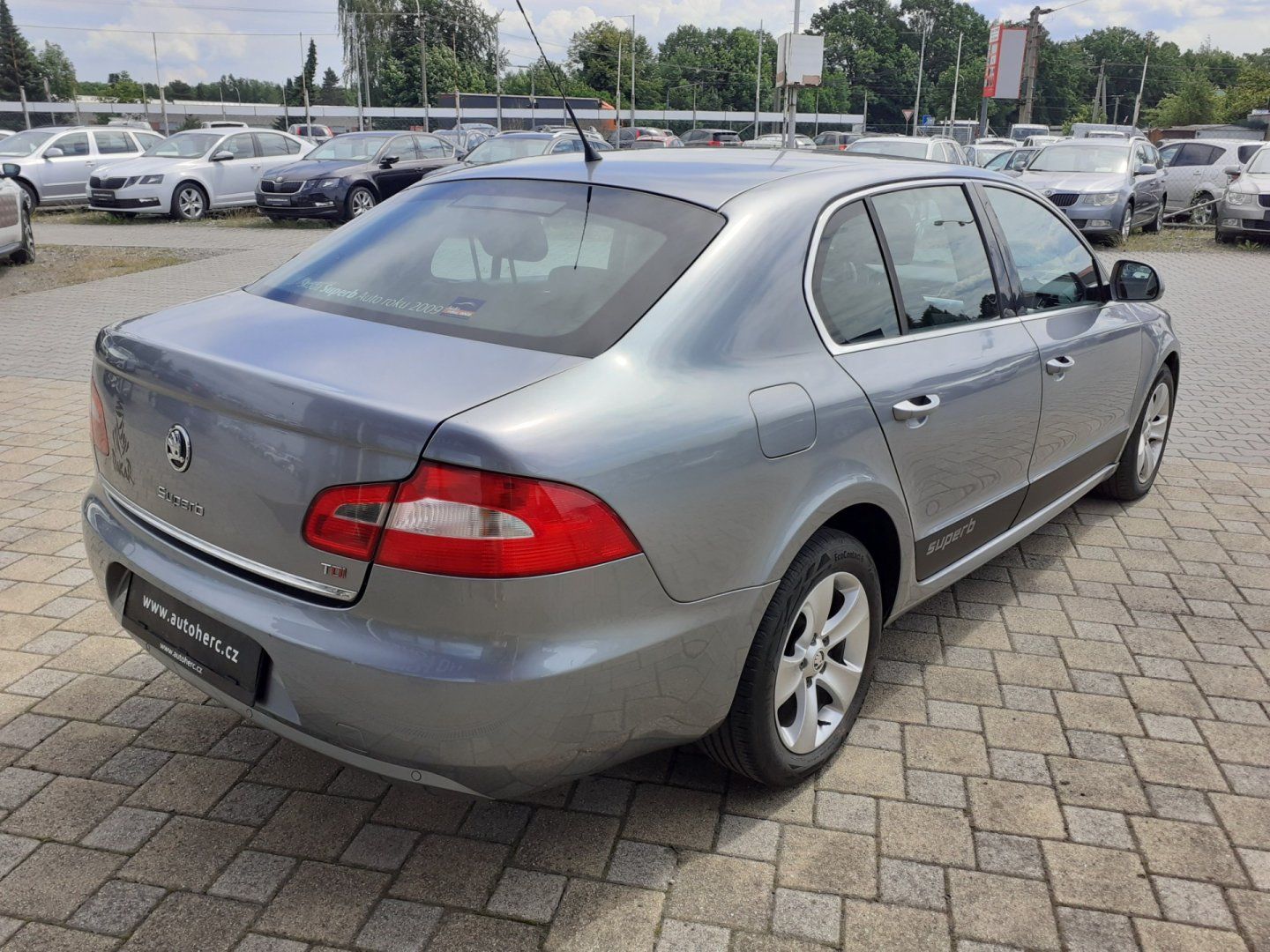 Škoda Superb, 2.0 TDi  ČR - fotka 4
