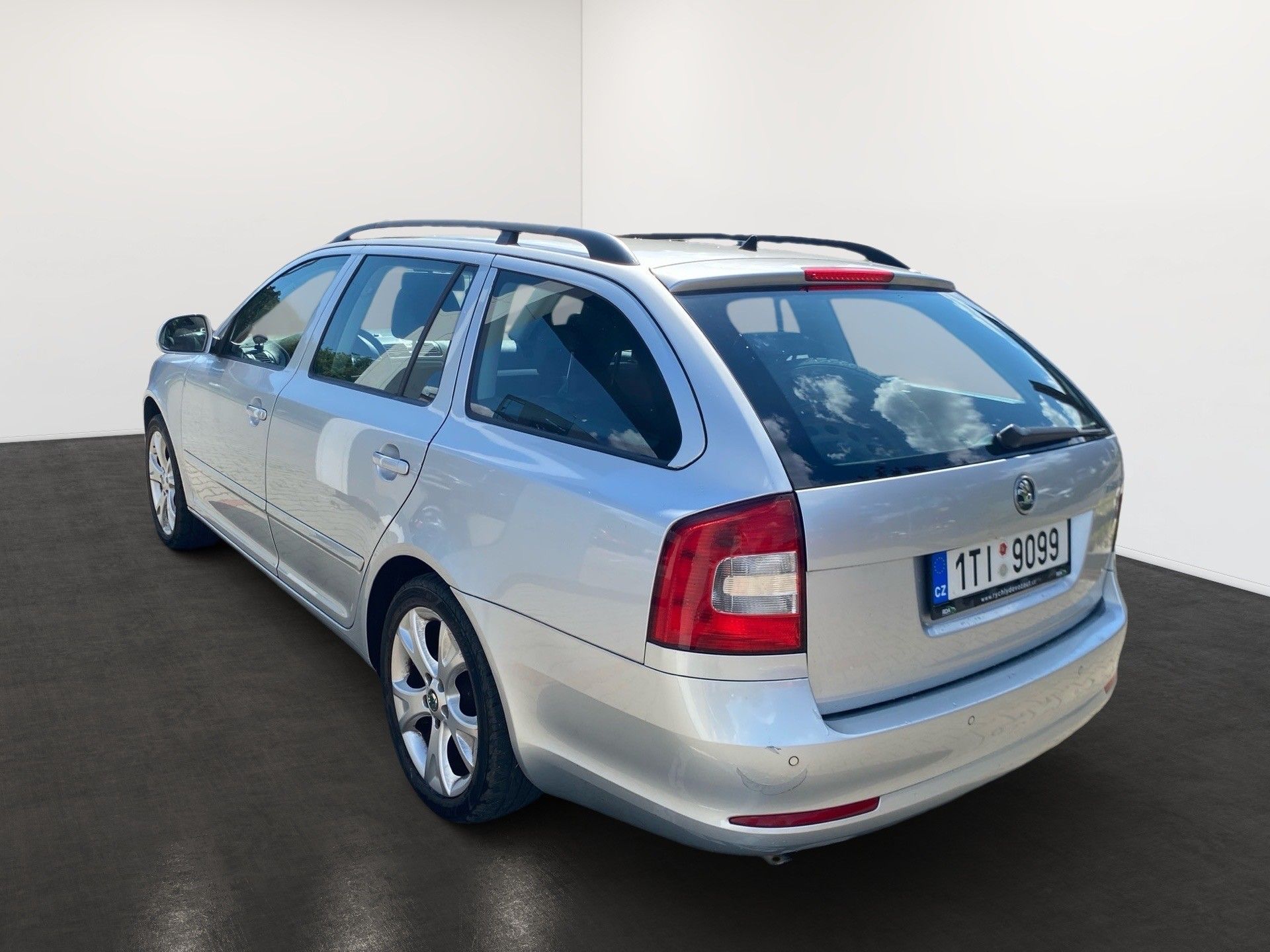 Škoda Octavia, 1.4 TSI 90kw, Elegance, NOVÁ S - fotka 5