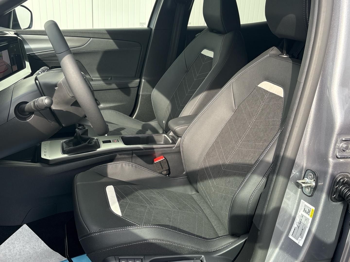 Opel Mokka, 1.2Turbo 130k 100kW GS - fotka 5