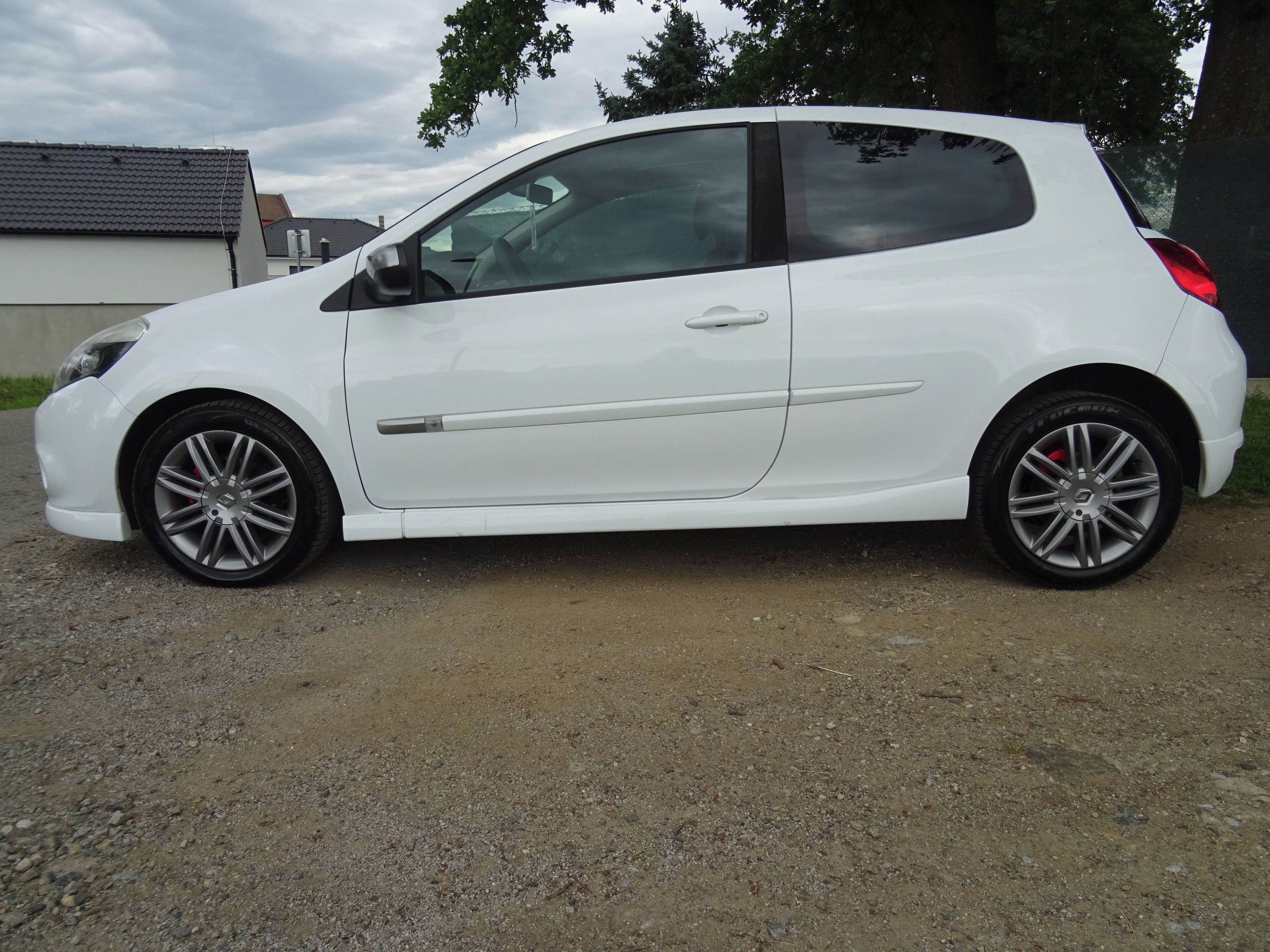 Renault Clio, 1,6 GT 94kW pěkná výbava - fotka 6