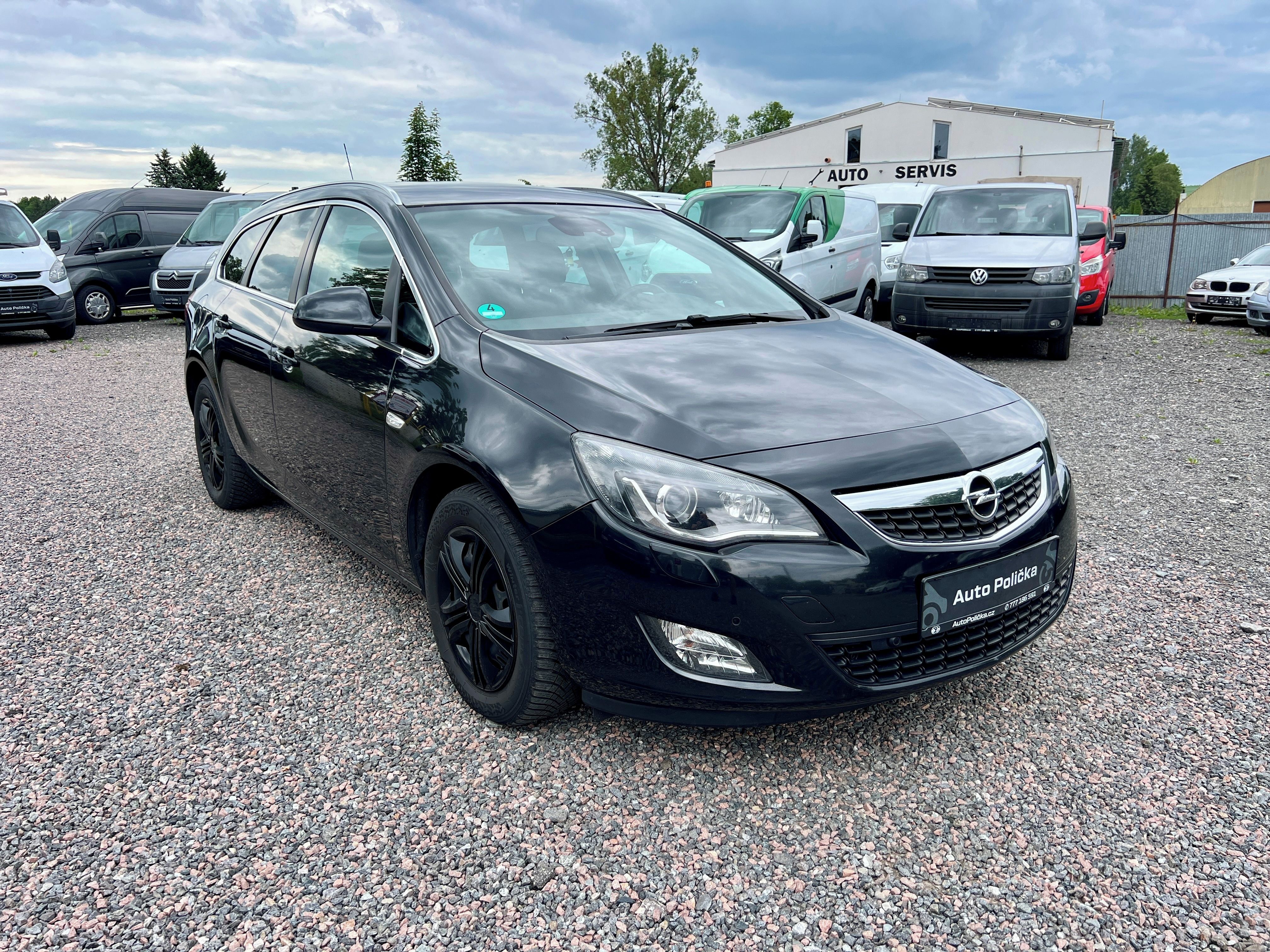 Opel Astra, 2.0d 121 kW Xenon,Webasto - fotka 4