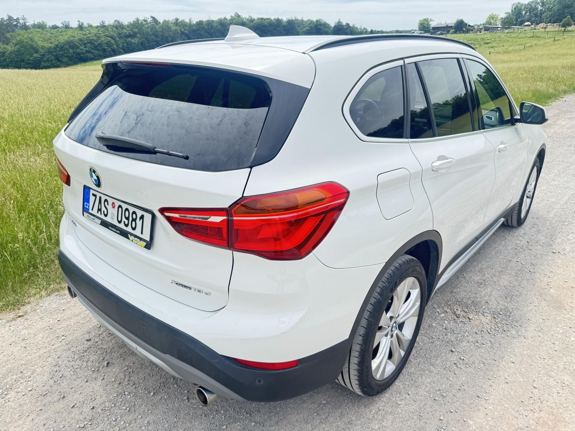 BMW X1, 18d X-DRIVE AT/8 XLINE NAVI ČR - fotka 4