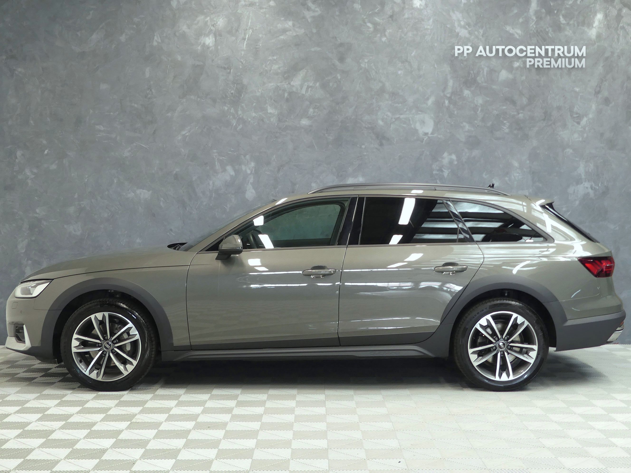 Audi A4 allroad, 40TDI 150kW S-tronic Quattro - fotka 3