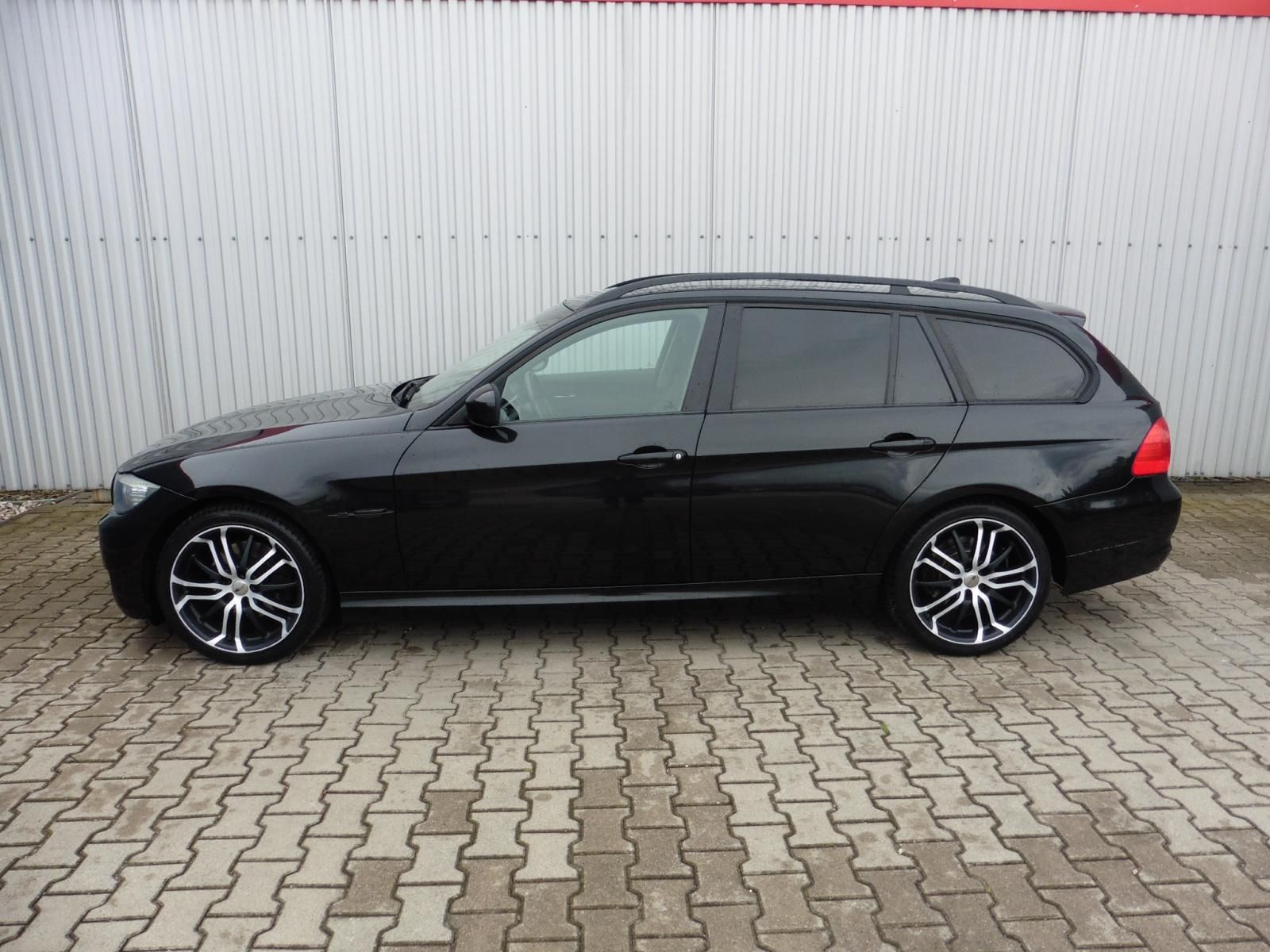 BMW Řada 3, 320i Touring, Navi - fotka 5