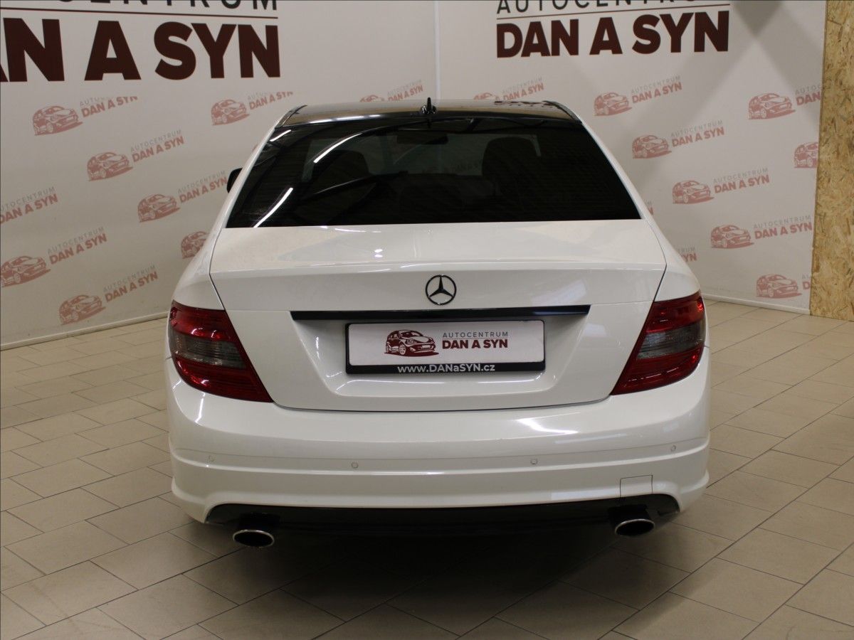 Mercedes-Benz Třídy C, 3,0 C300 AMG 4MATIC 170KW TOP - fotka 5