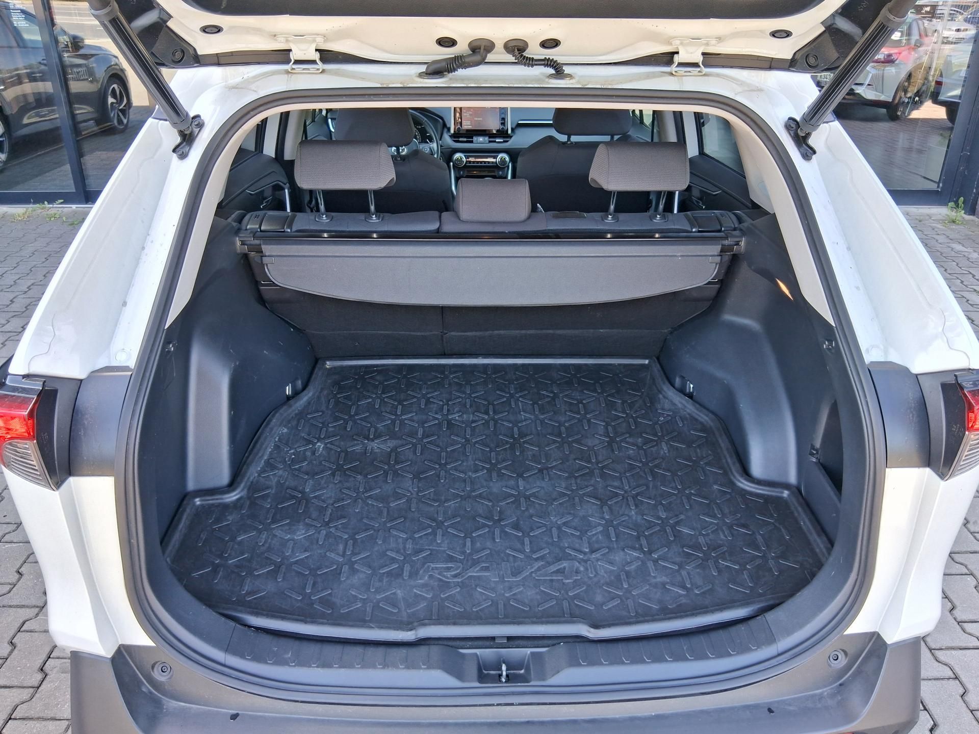 Toyota Rav4, COMF. STYLE 2.0 VVTi 4x4 129kW - fotka 6