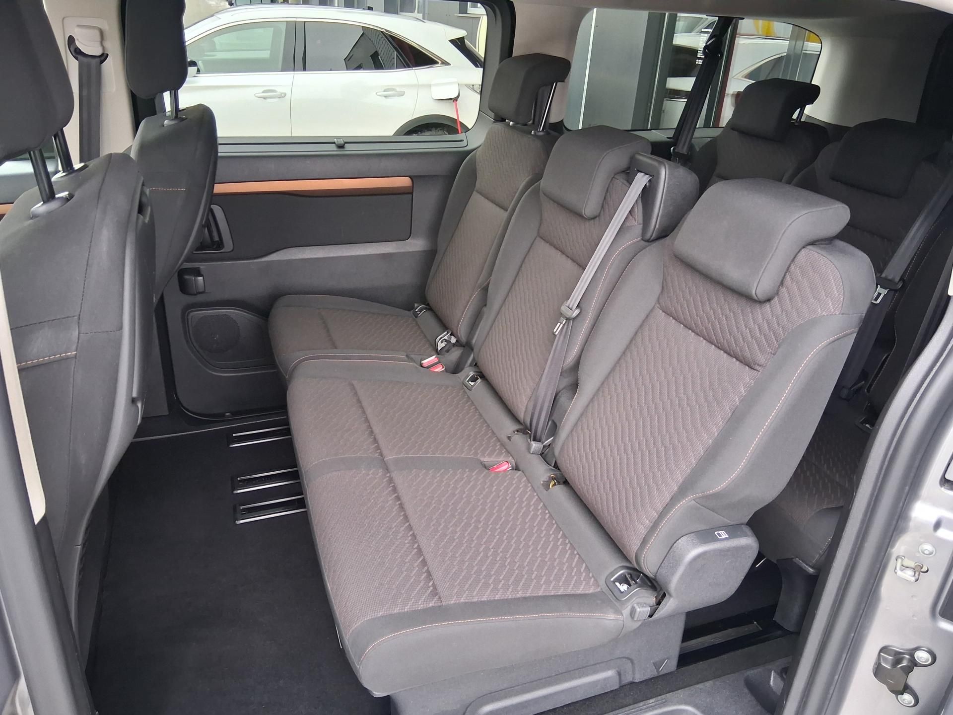 Toyota Proace Verso, FAMILY COMF. L2 2.0 D-4D 130kW - fotka 5
