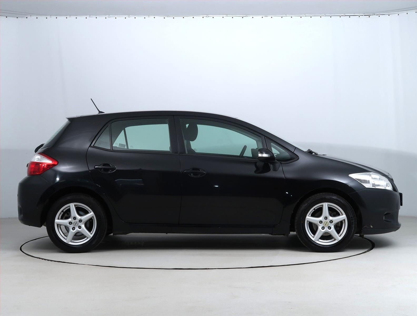 Toyota Auris, 1.6 Valvematic, Automat - fotka 6