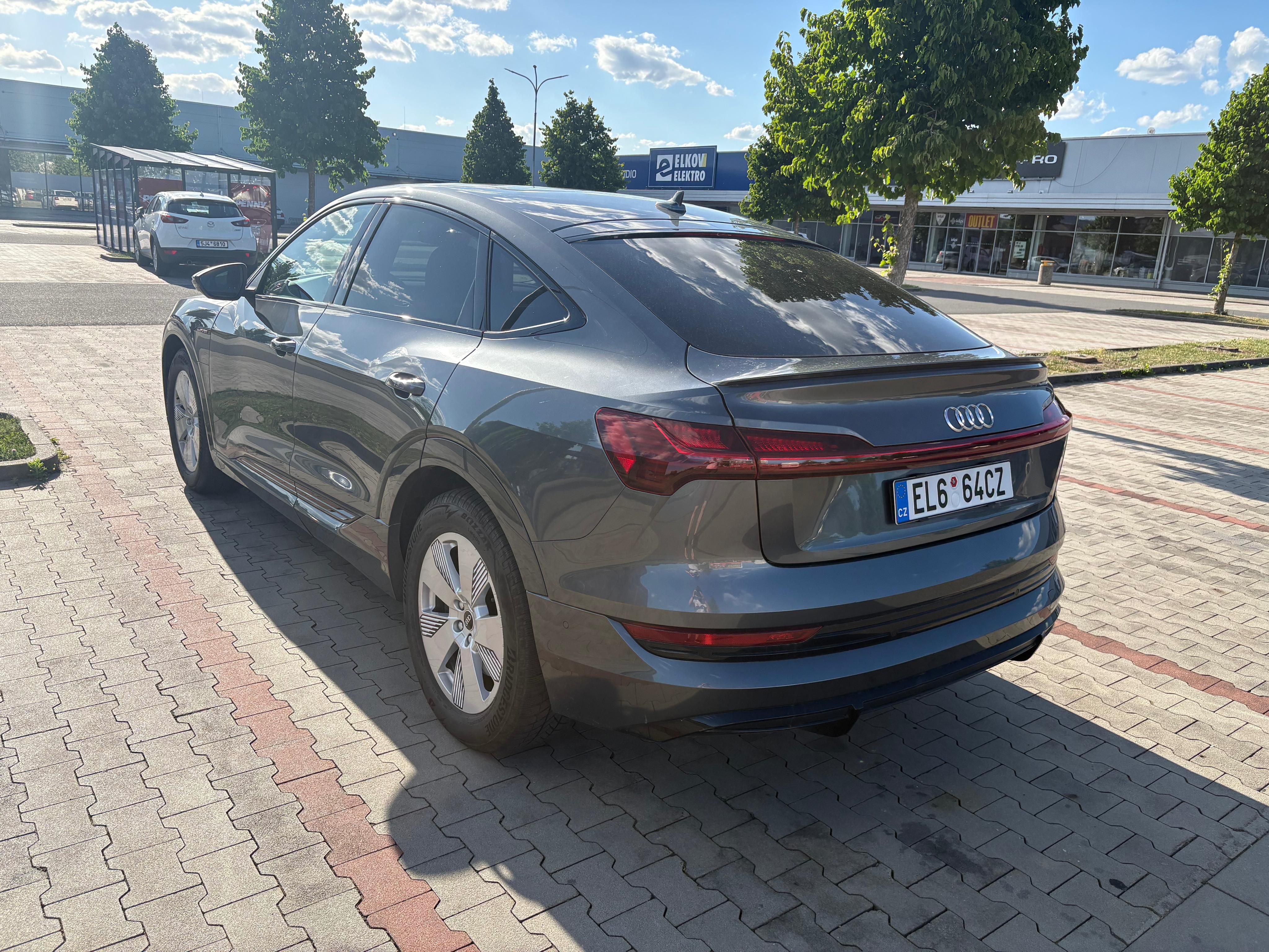 Audi e-tron, Audi Etron Sportback 50 - fotka 5