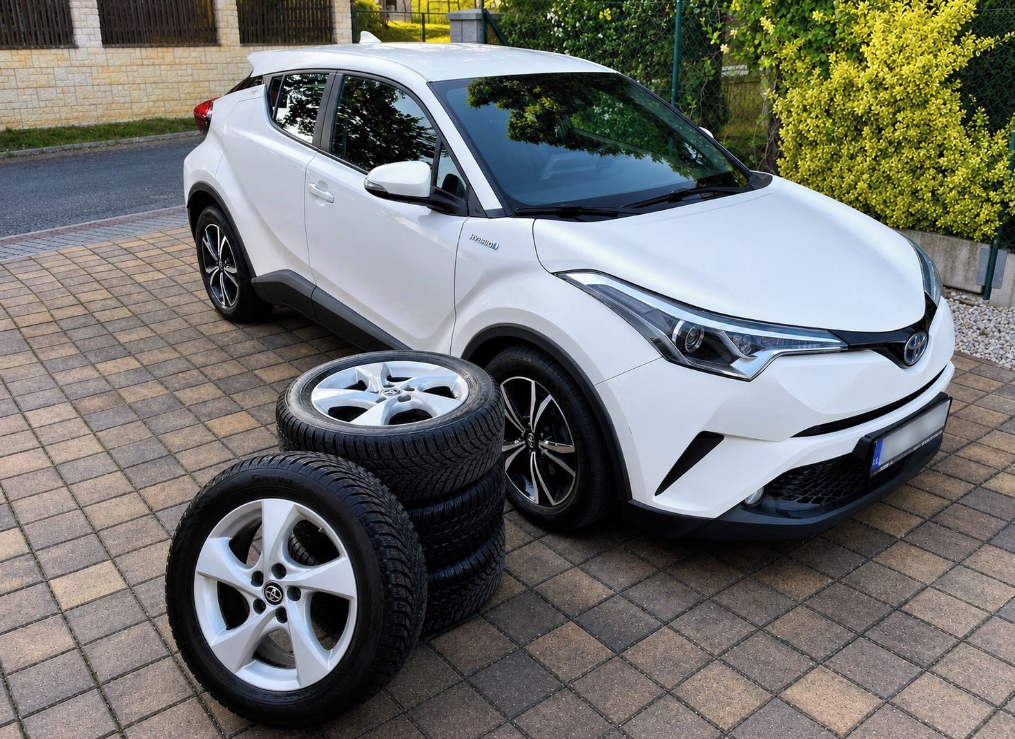 Toyota C-HR, TOYOTA C-HR 1.8 Hybrid, 1m, ČR - fotka 3
