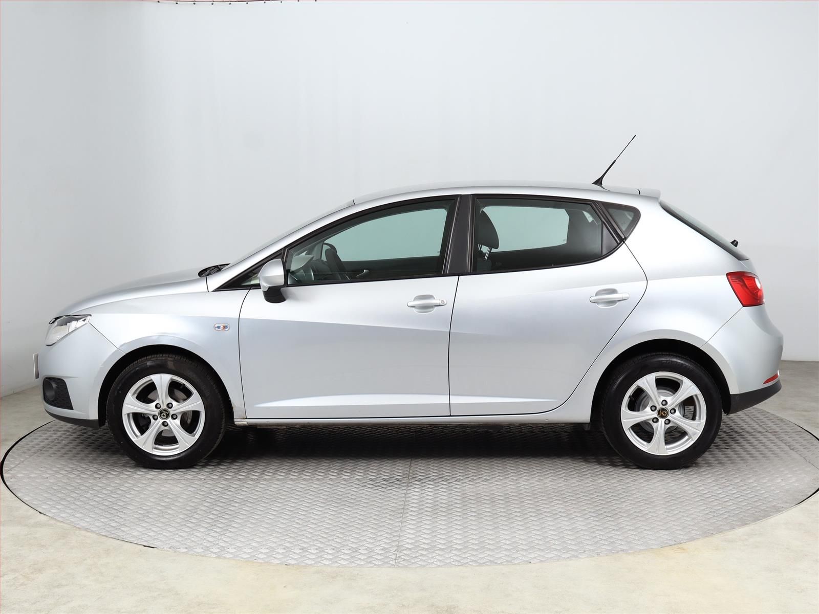 Seat Ibiza, 1.4 16V, ČR,1.maj, Serv.kniha - fotka 3