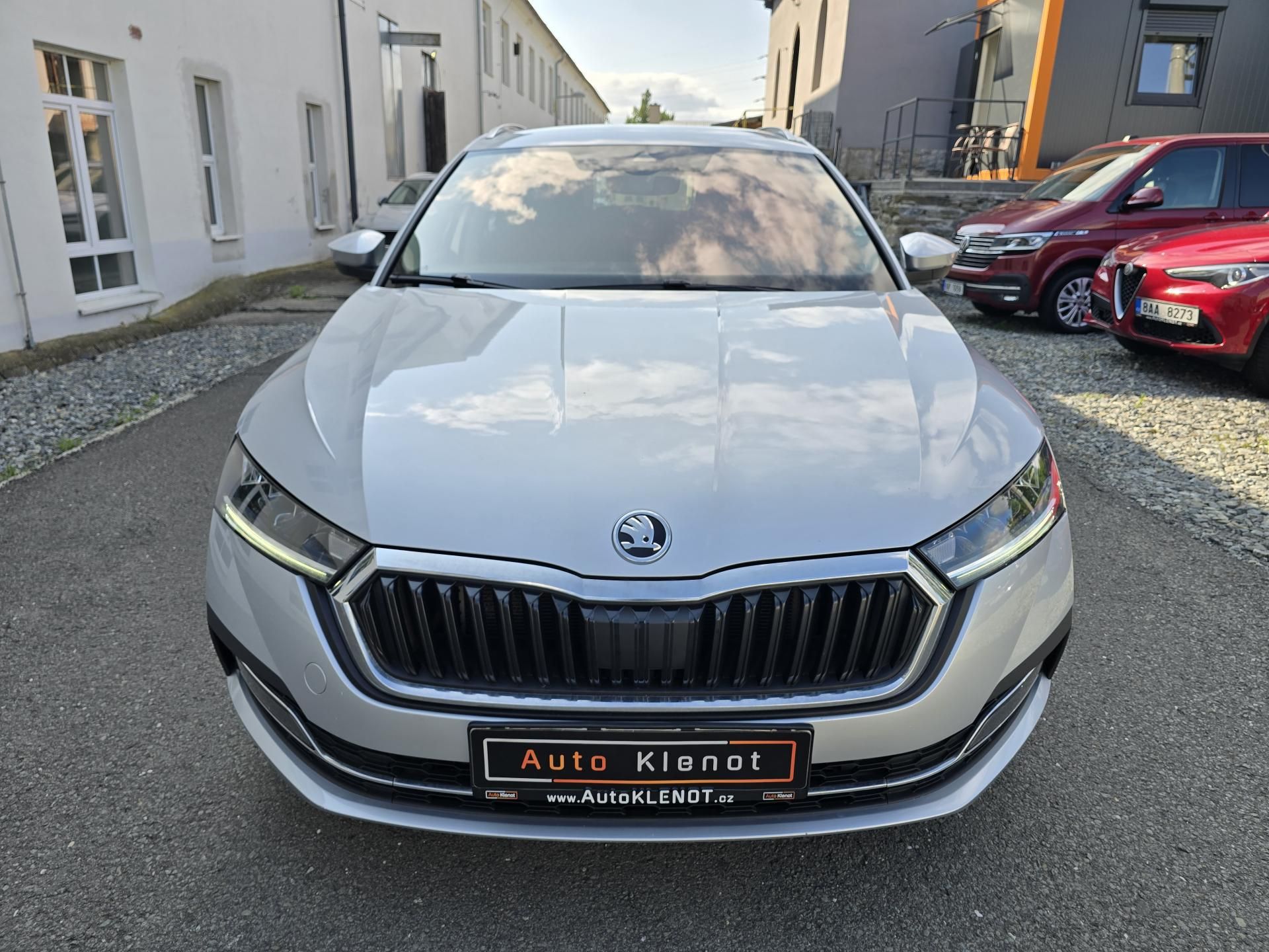 Škoda Octavia, 2,0TDI 110kW DSG STYLE + NAVI - fotka 3