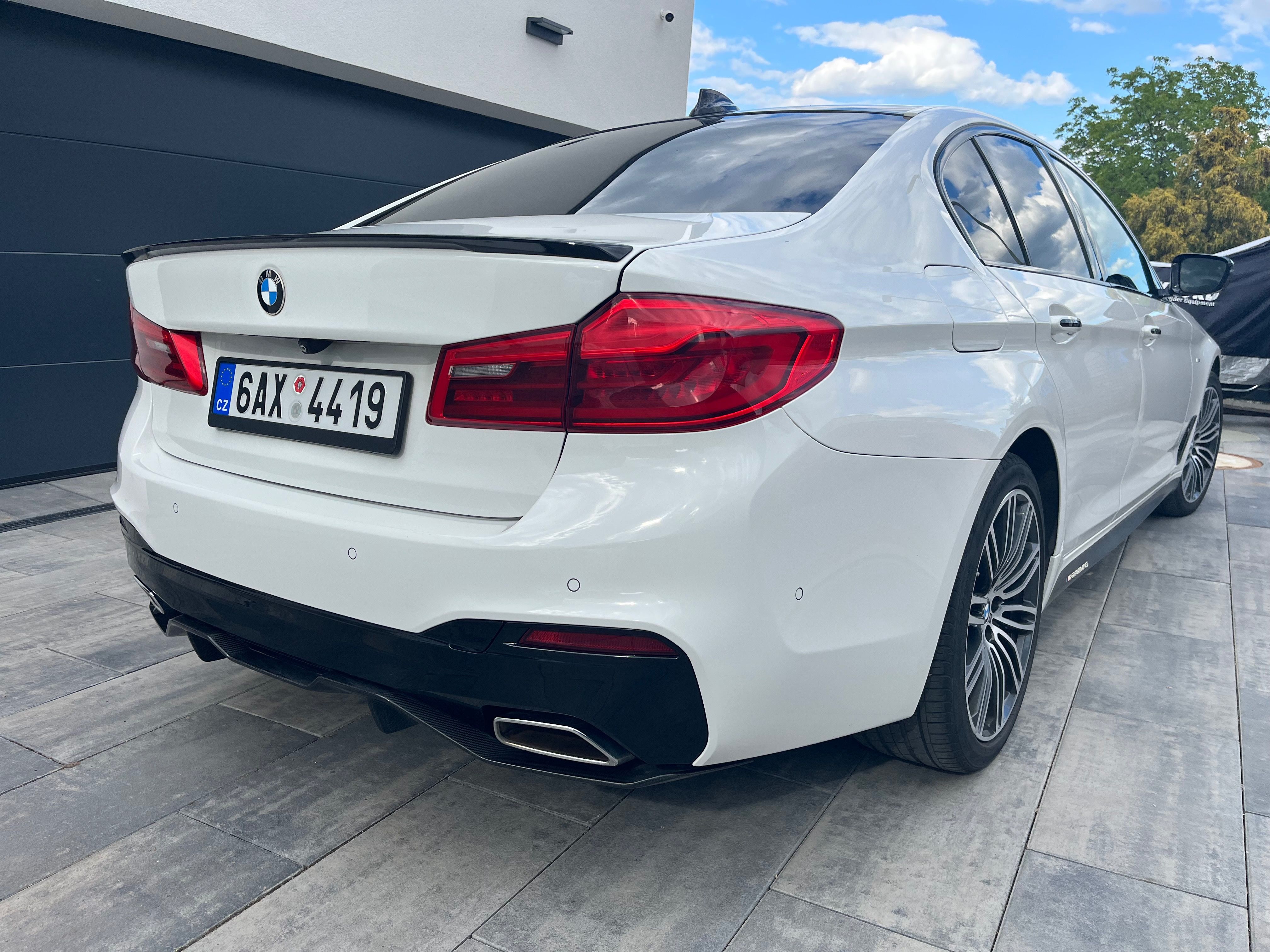 BMW Řada 5, 530 xd M Performance paket - fotka 6