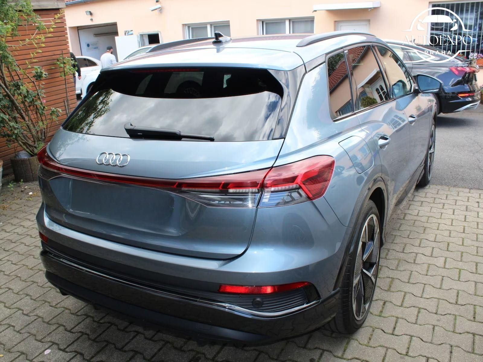 Audi Q4 e-tron, S Line Panorama Black Edition - fotka 4