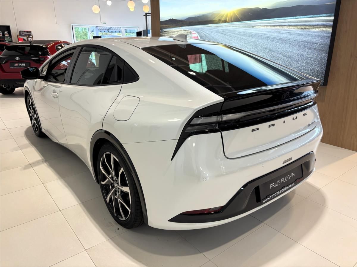 Toyota Prius, 2,0   Prestige PHEV - fotka 5