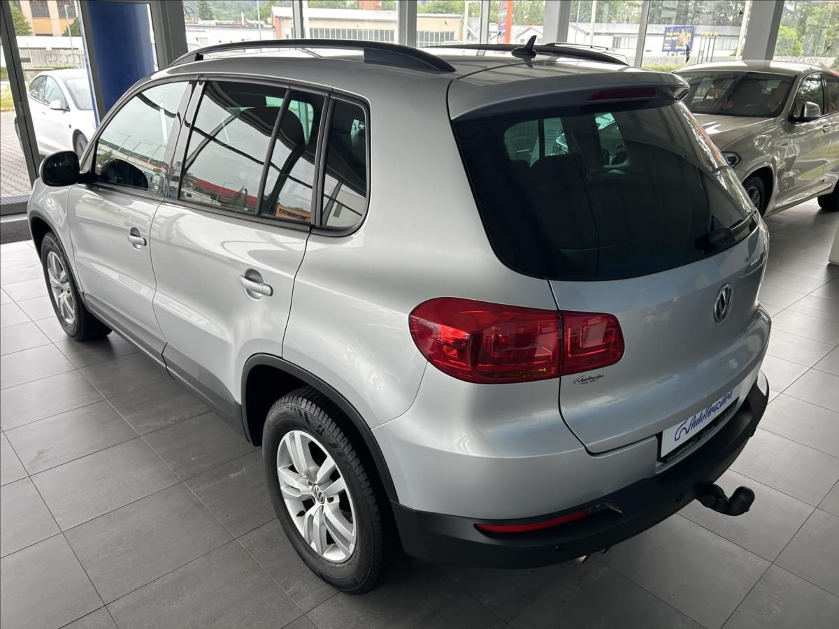 Volkswagen Tiguan, 2,0   TDI,1.MAJ,SERVISKA,TAŽNÉ - fotka 4