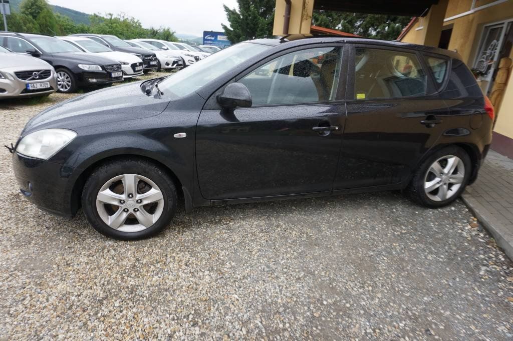 Kia Cee´d, 1,4 NOVÉ VČR - fotka 3