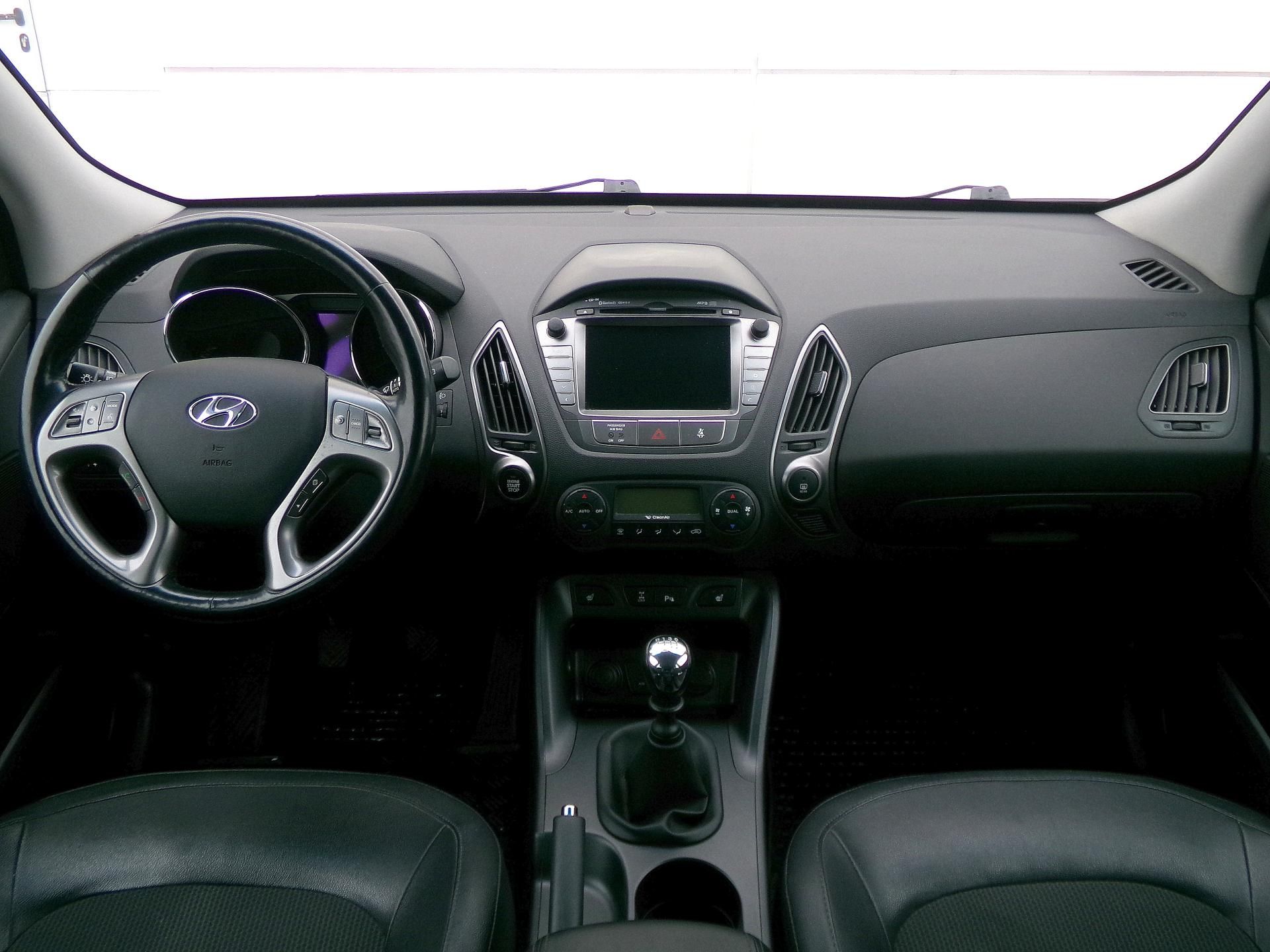 Hyundai ix35, STYLE 2.0 CRDi 100kW 4x4 DPH - fotka 2