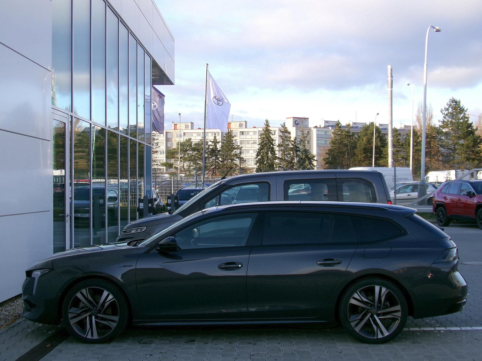 Peugeot 508, SW  GT 1.6 PHEV165kW e-EAT8 - fotka 4
