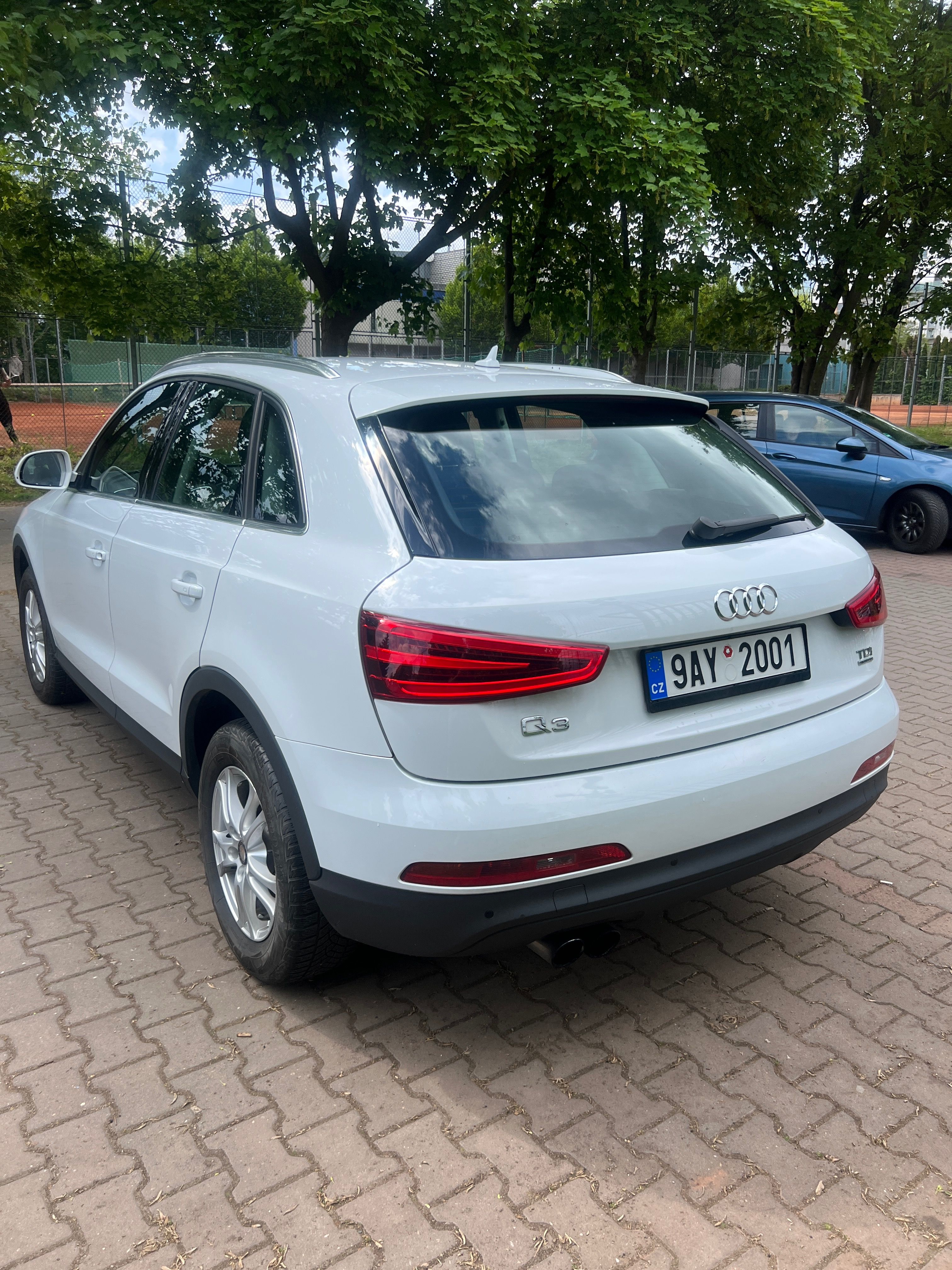 Audi Q3, 2.0 130 kw - fotka 3