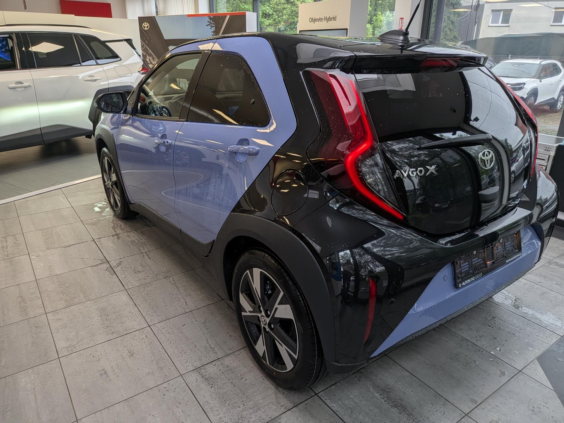 Toyota Aygo, 1.5 HEV, 116K, Style Smart - fotka 5