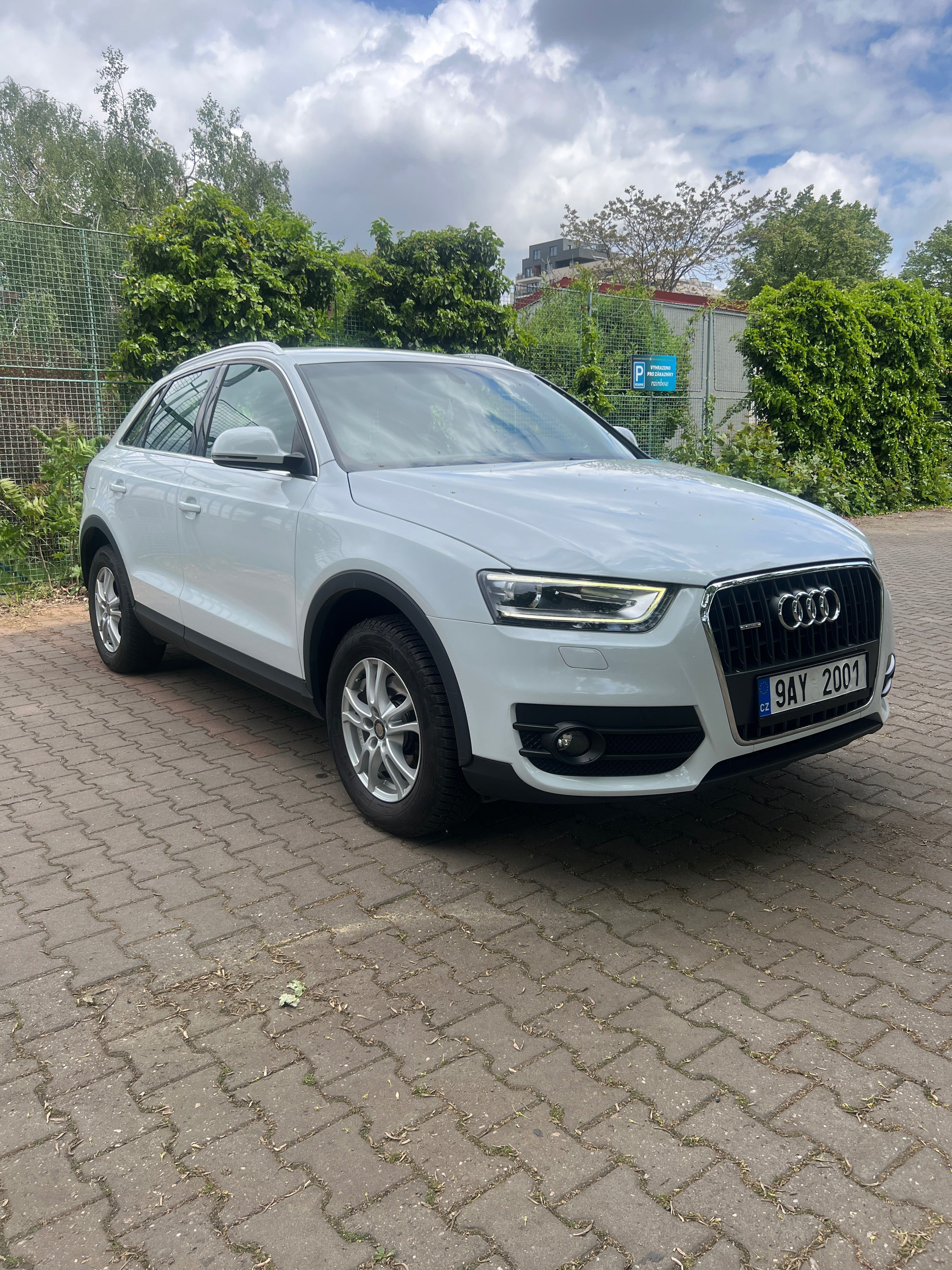 Audi Q3, 2.0 130 kw - fotka 6