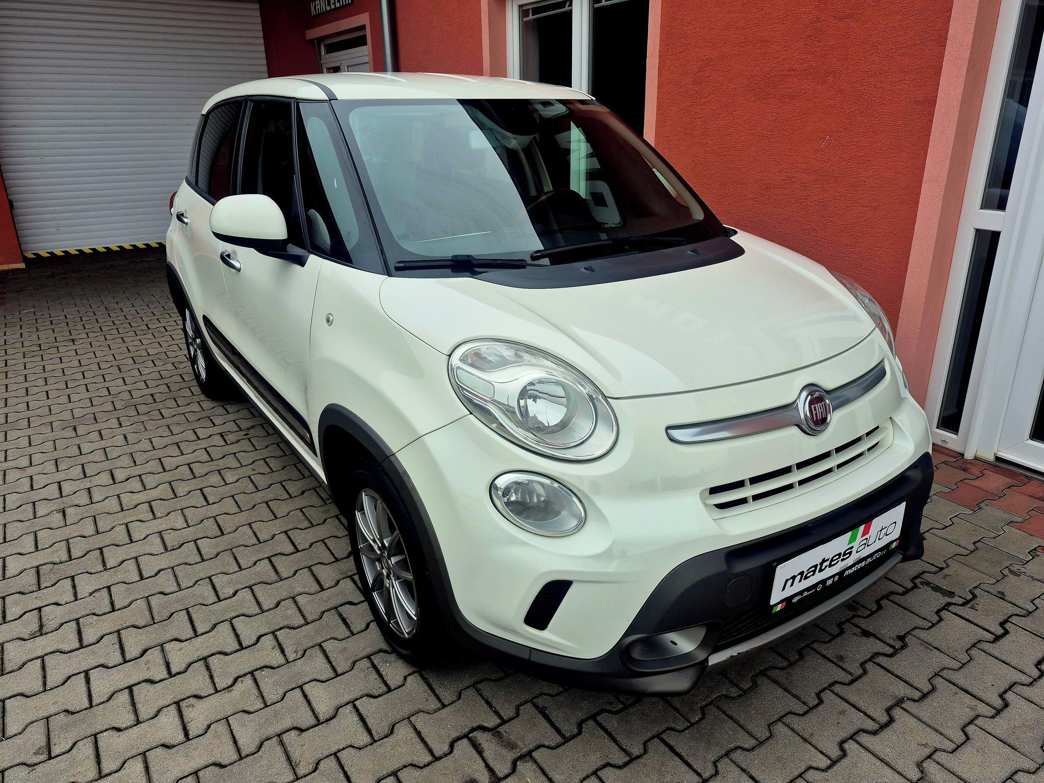 Fiat 500L, 1.4 Turbo 88kwTrekking Rock N - fotka 4