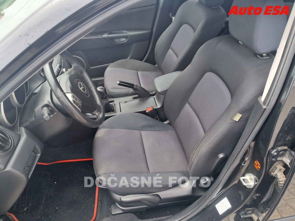 Mazda 3, 2.0i - fotka 3