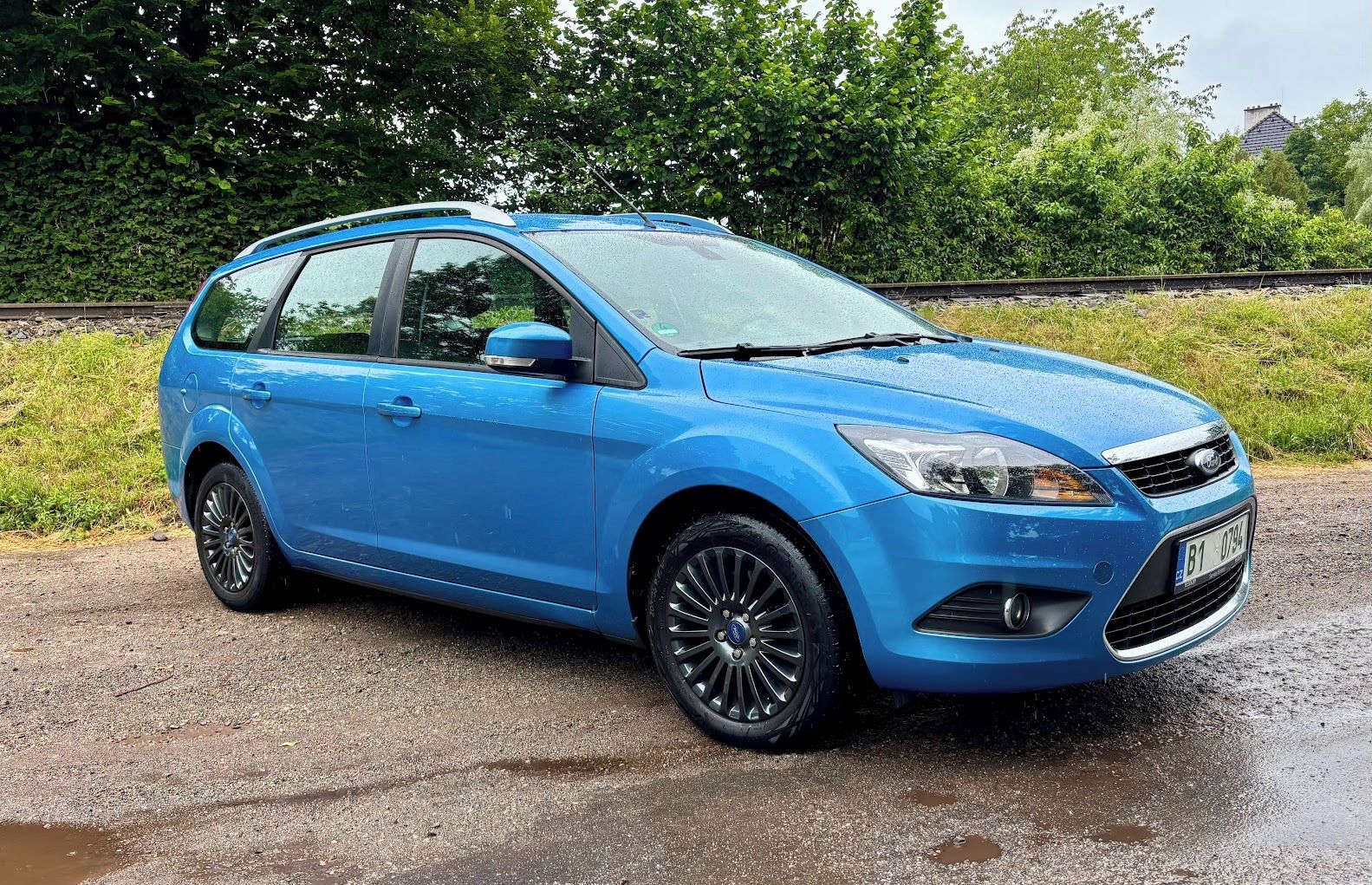 Ford Focus, 2.0 benzín, tažné, bez koroze - fotka 2