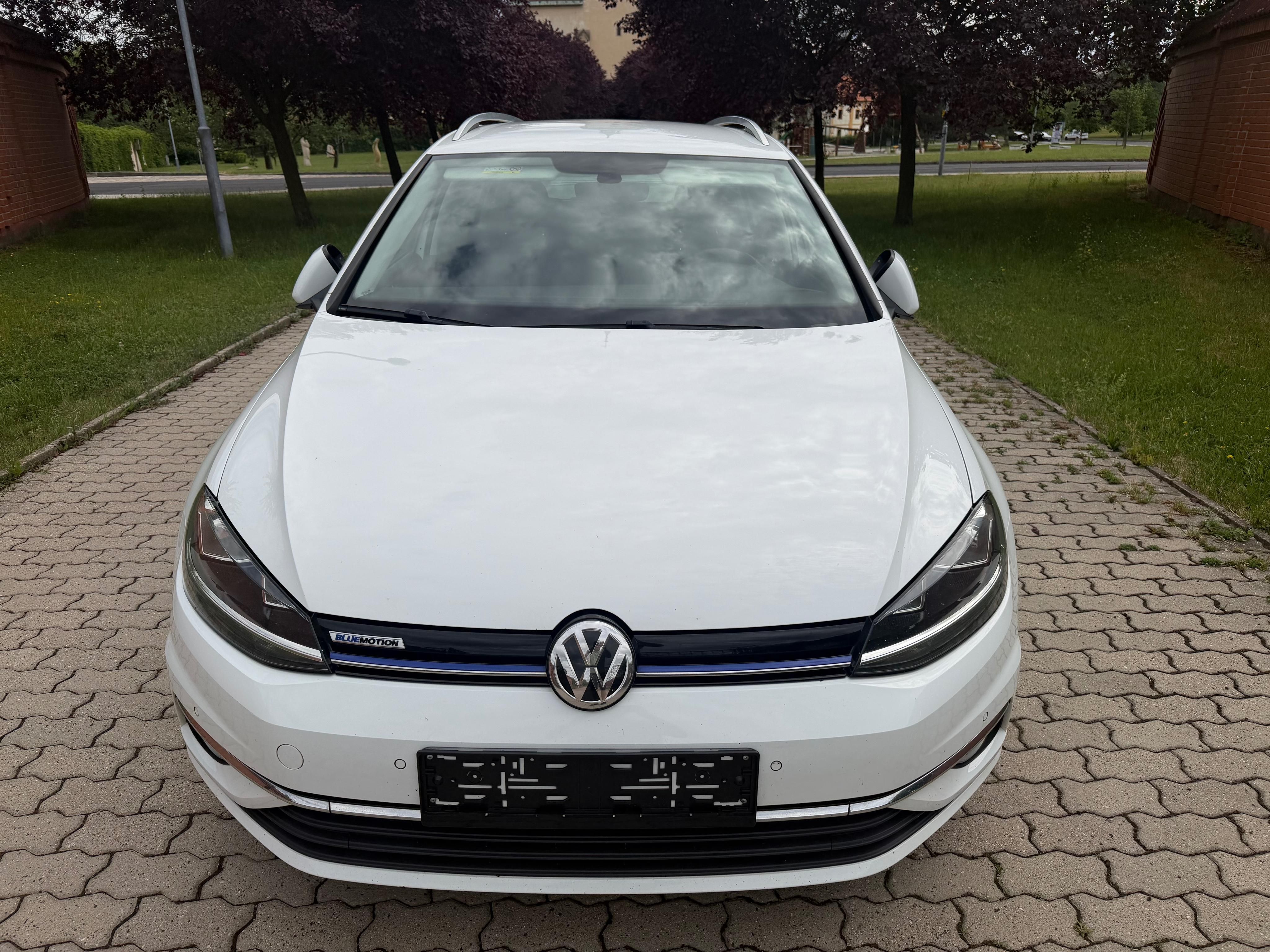 Volkswagen Golf, 1.5 TSI BLUEMOTION - fotka 3