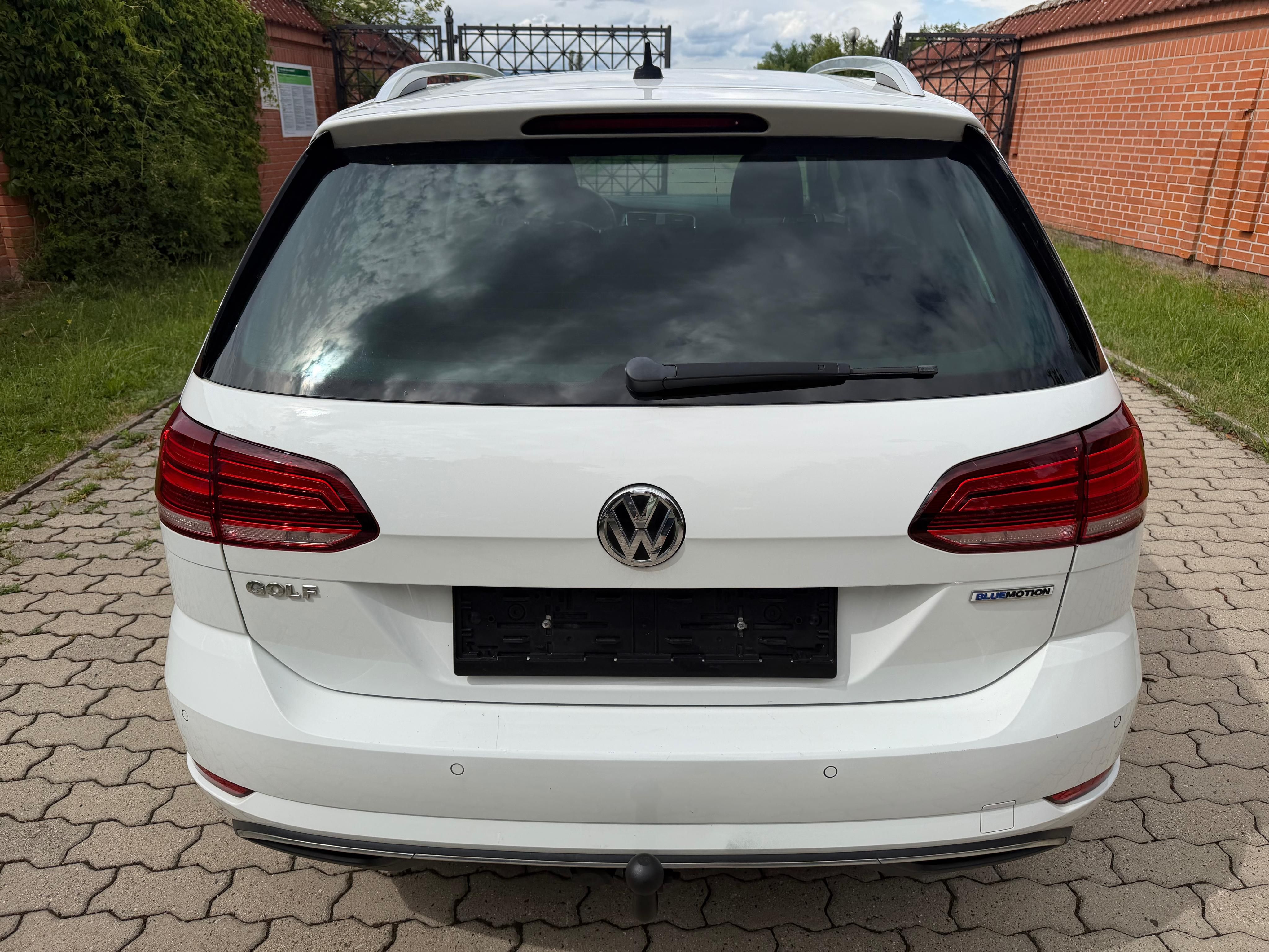 Volkswagen Golf, 1.5 TSI BLUEMOTION - fotka 6