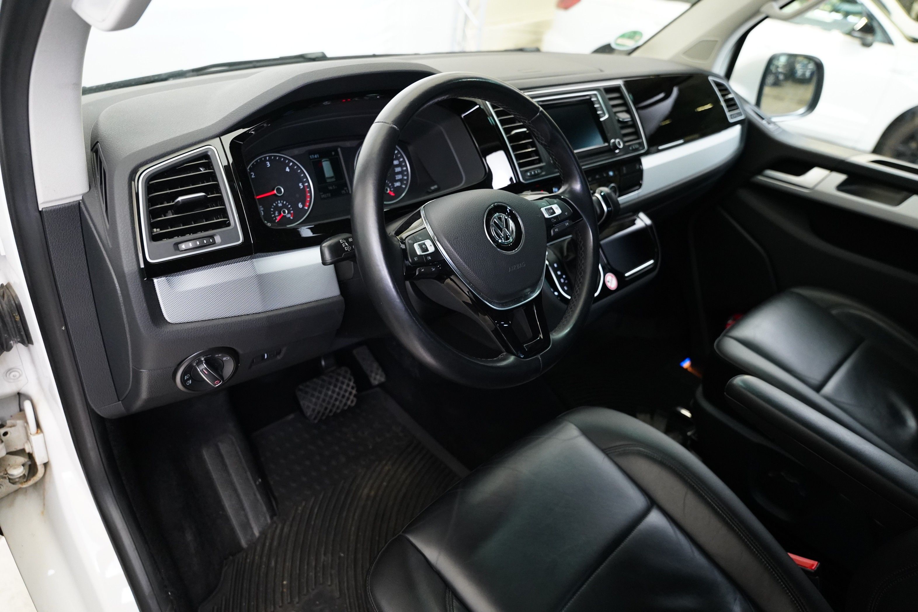 Volkswagen Caravelle, 2.0 TDI 146kW 4Motion Highline - fotka 5