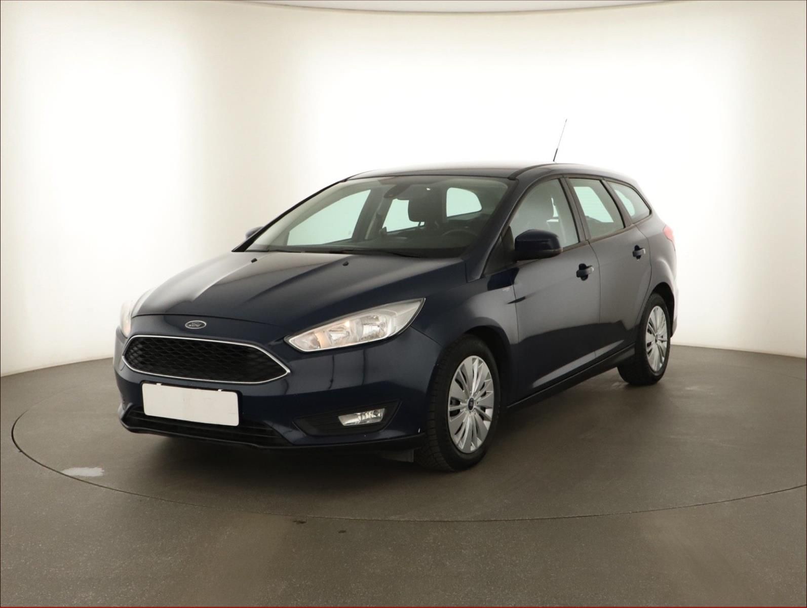 Ford Focus, 1.5 TDCi, Klima, Tempomat - fotka 2
