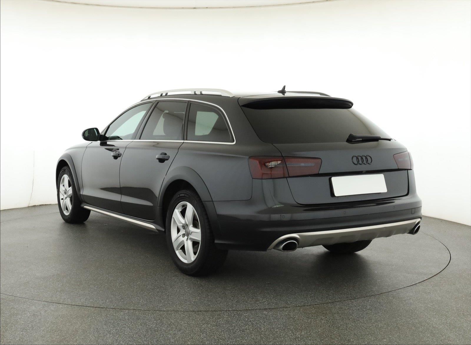 Audi A6 allroad, 3.0 TDI, 4X4, Automat, Kůže - fotka 4