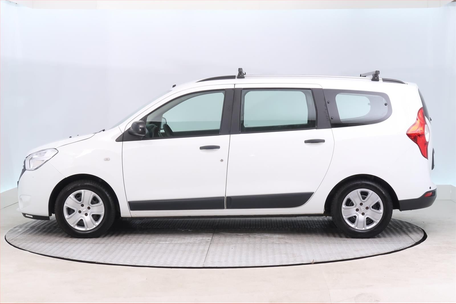 Dacia Lodgy, 1.6 SCe, Arctica, 7 míst, ČR - fotka 3