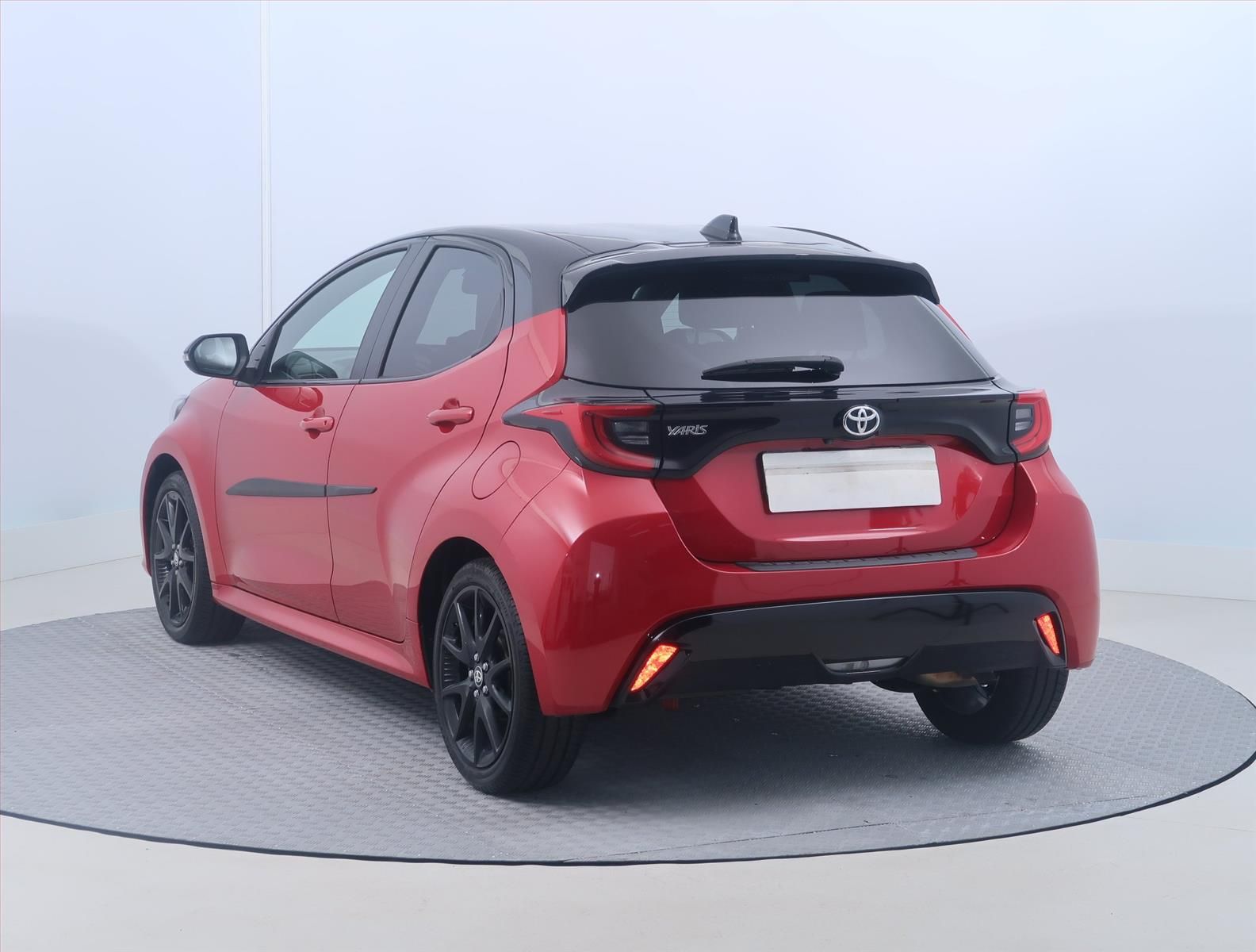 Toyota Yaris, 1.5 VVT-i, Automat, ČR,1.maj - fotka 4