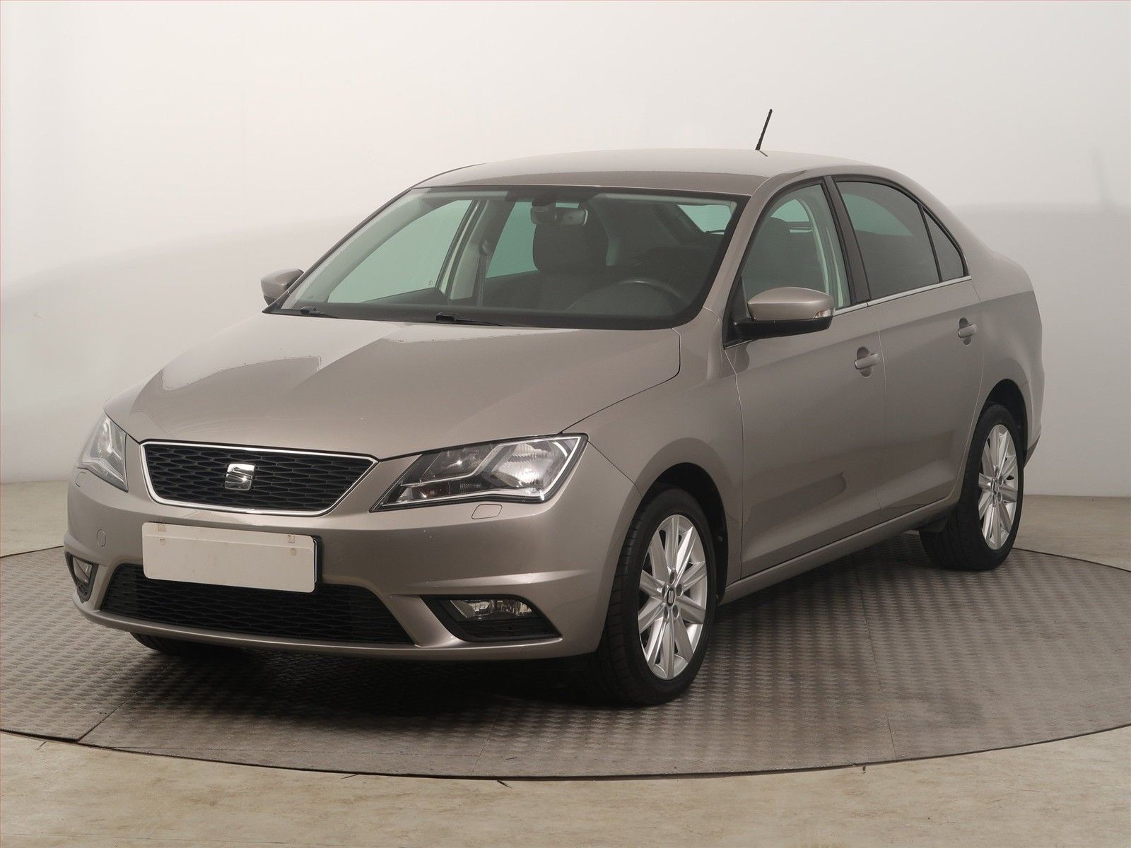 Seat Toledo, 1.0 TSI, Serv.kniha - fotka 2