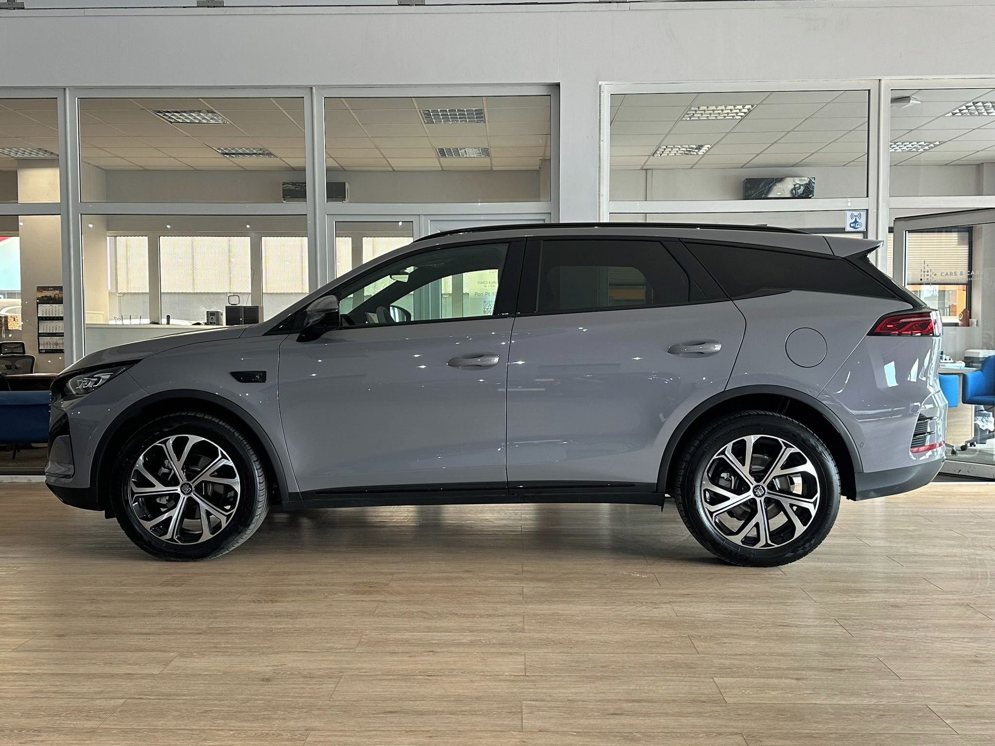 BYD Tang, BYD Tang DM-i Hybrid - fotka 4