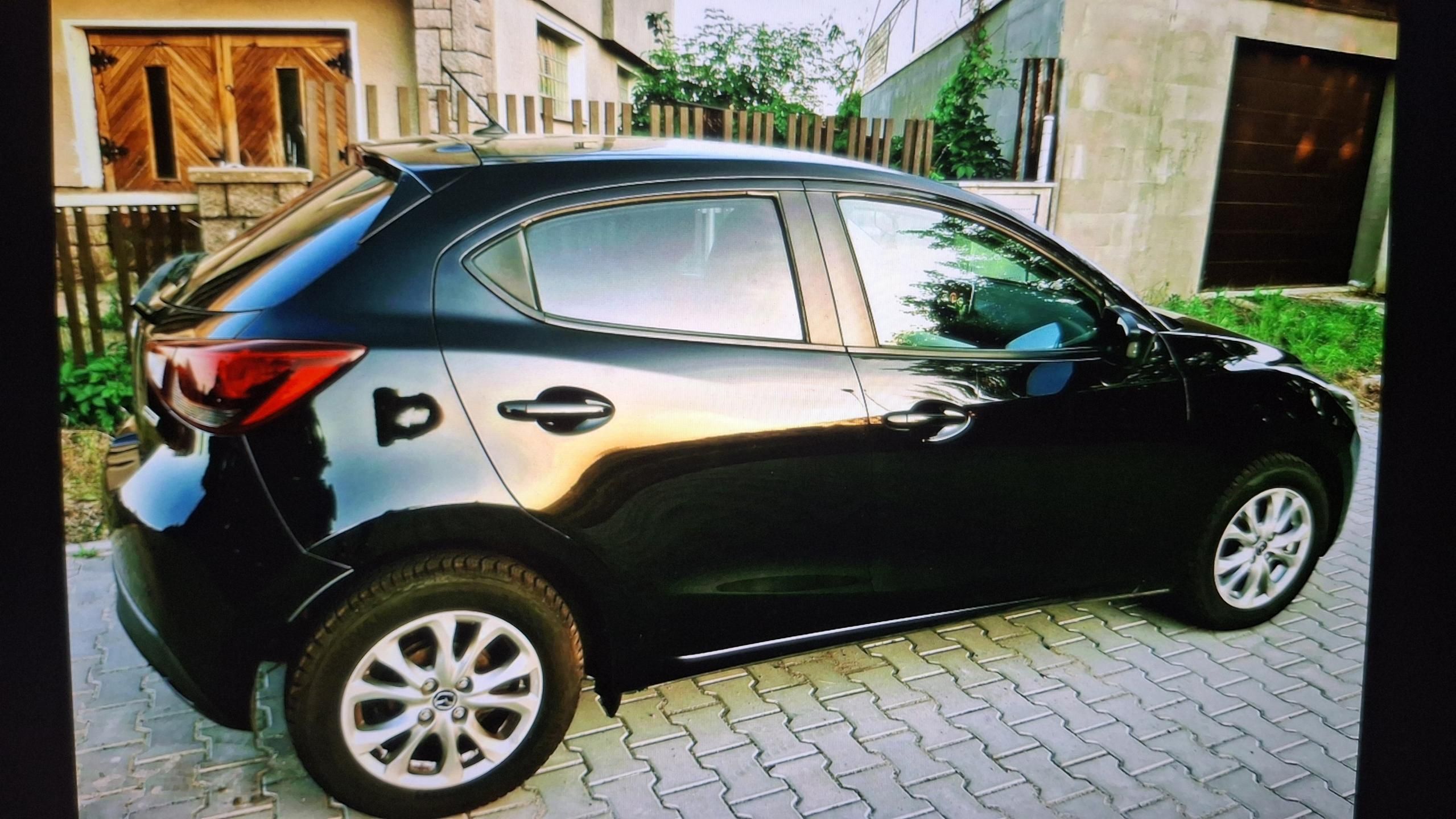 Mazda 2, 1.5 benzin 66kw max.výbava - fotka 3