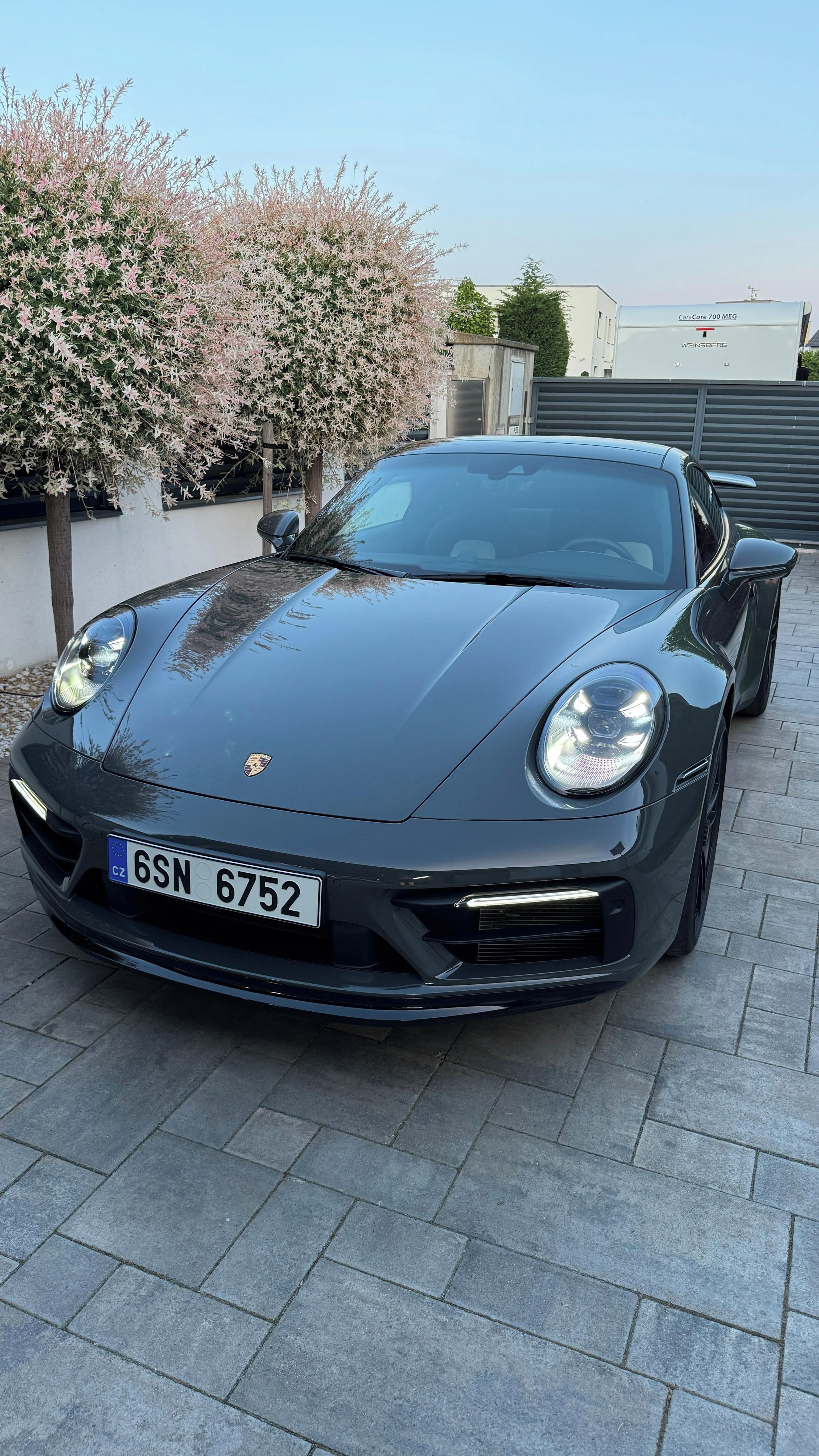 Porsche 911, Carrera 4 GTS,LIFT,AERO,ZÁRUKA - fotka 3