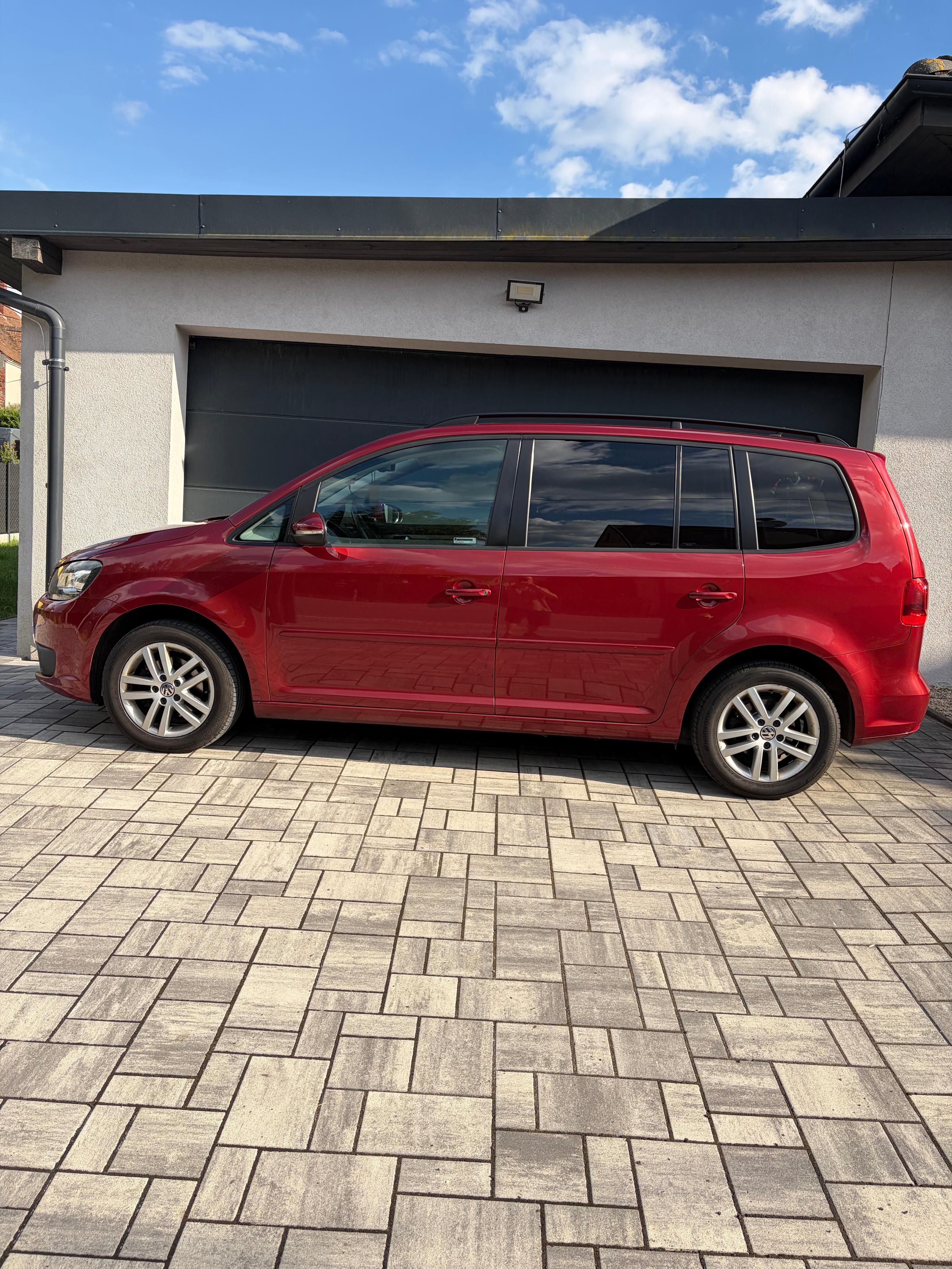 Volkswagen Touran, 1.6 - servisováno - fotka 4