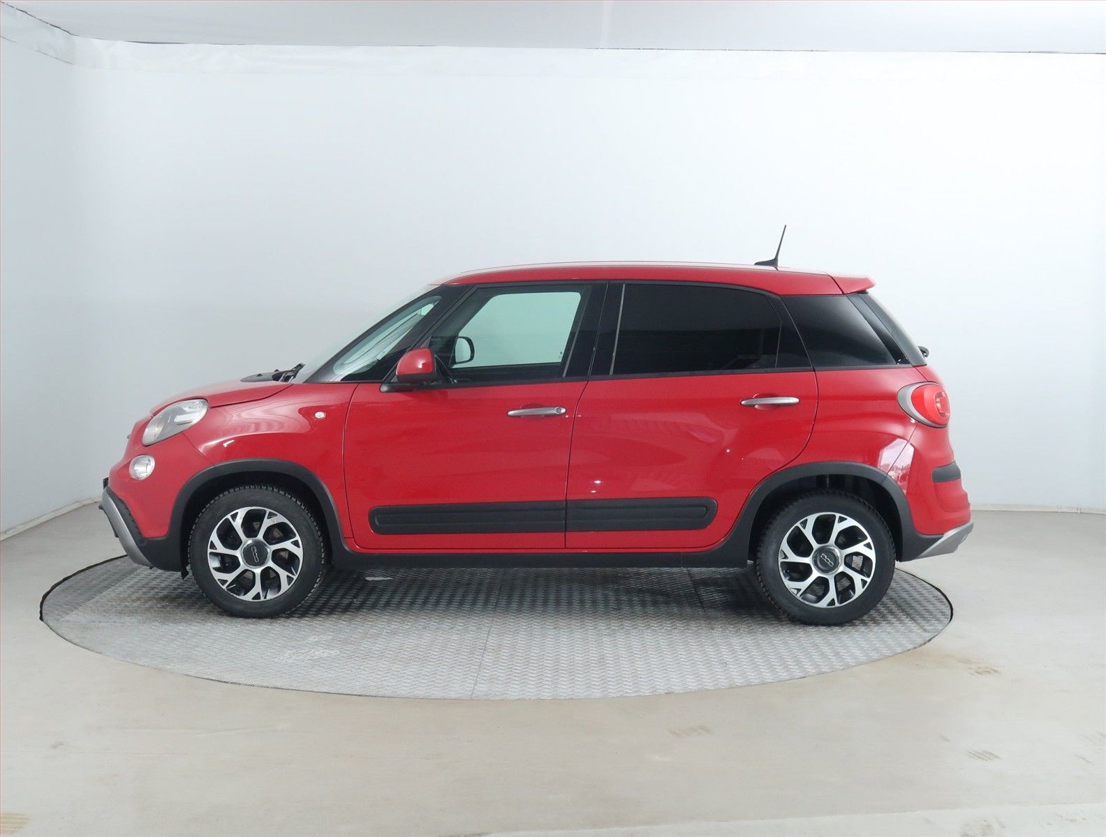 Fiat 500L, 1.4 16V, ČR,1.maj, Serv.kniha - fotka 3