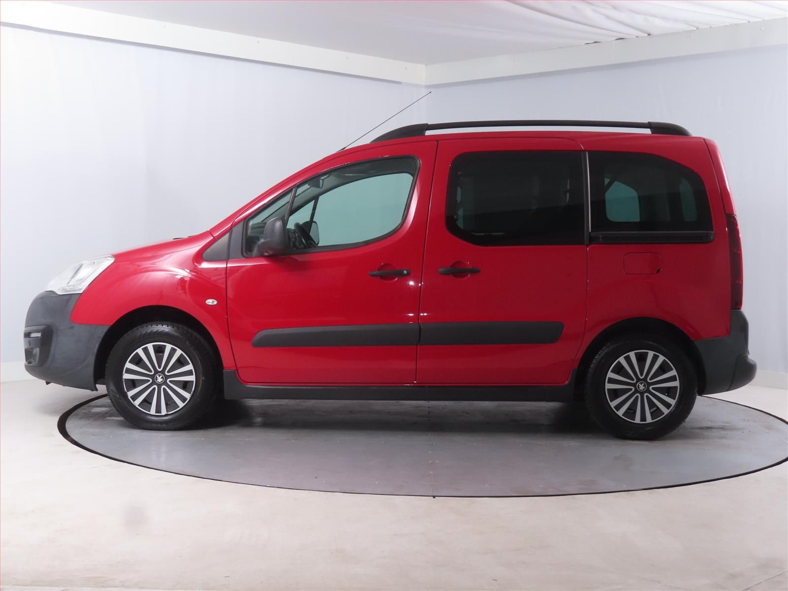 Peugeot Partner, 1.6 16V, 5Míst, Klima, ČR - fotka 3